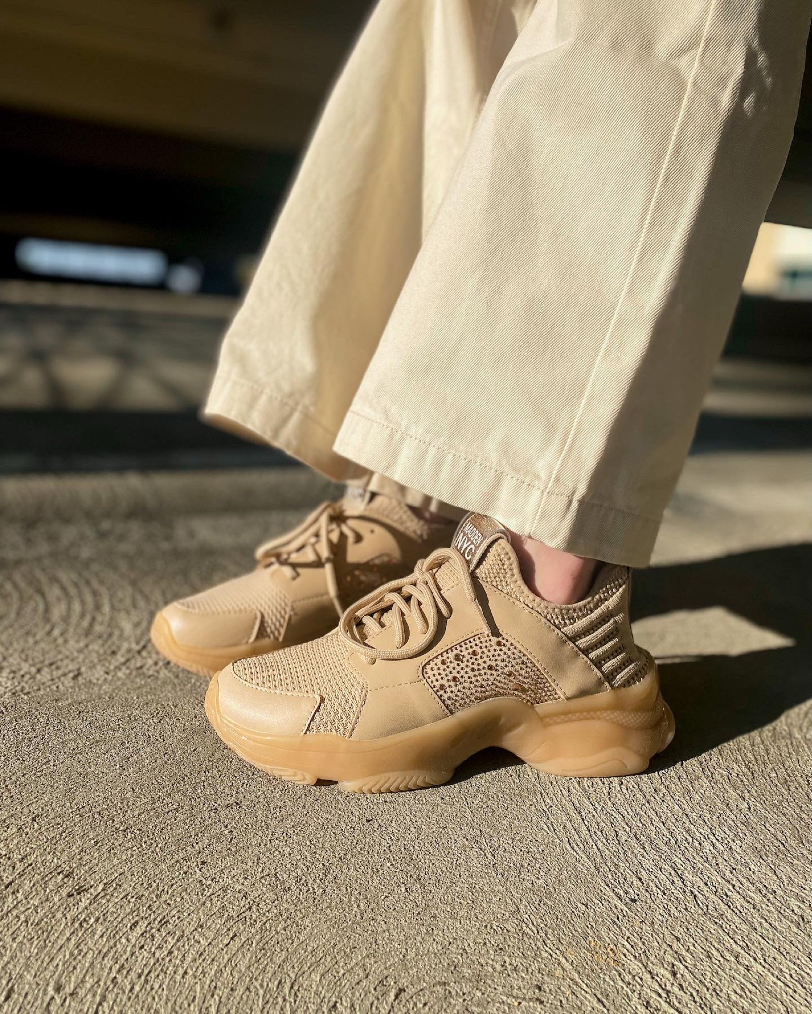 Upclose of the Walmart fashion shoes! True to size (wearing a 7)

Chunky sneakers, beige sneakers, sparkly sneakers, trendy sneakers, Walmart sneakers, Walmart shoes, Walmart fashion, Walmart finds, Walmart fall


#LTKshoecrush #LTKunder50 #LTKSeasonal