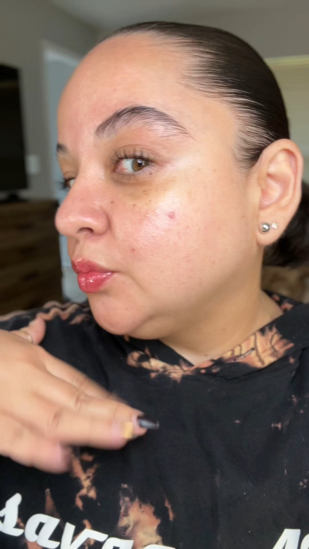 Everyday glow ✨ I keep it simple: sunscreen, mascara, lip gloss. That’s it. 🌞💫 Should I share the rest of my bare-face glow routine?

#LTKBeauty