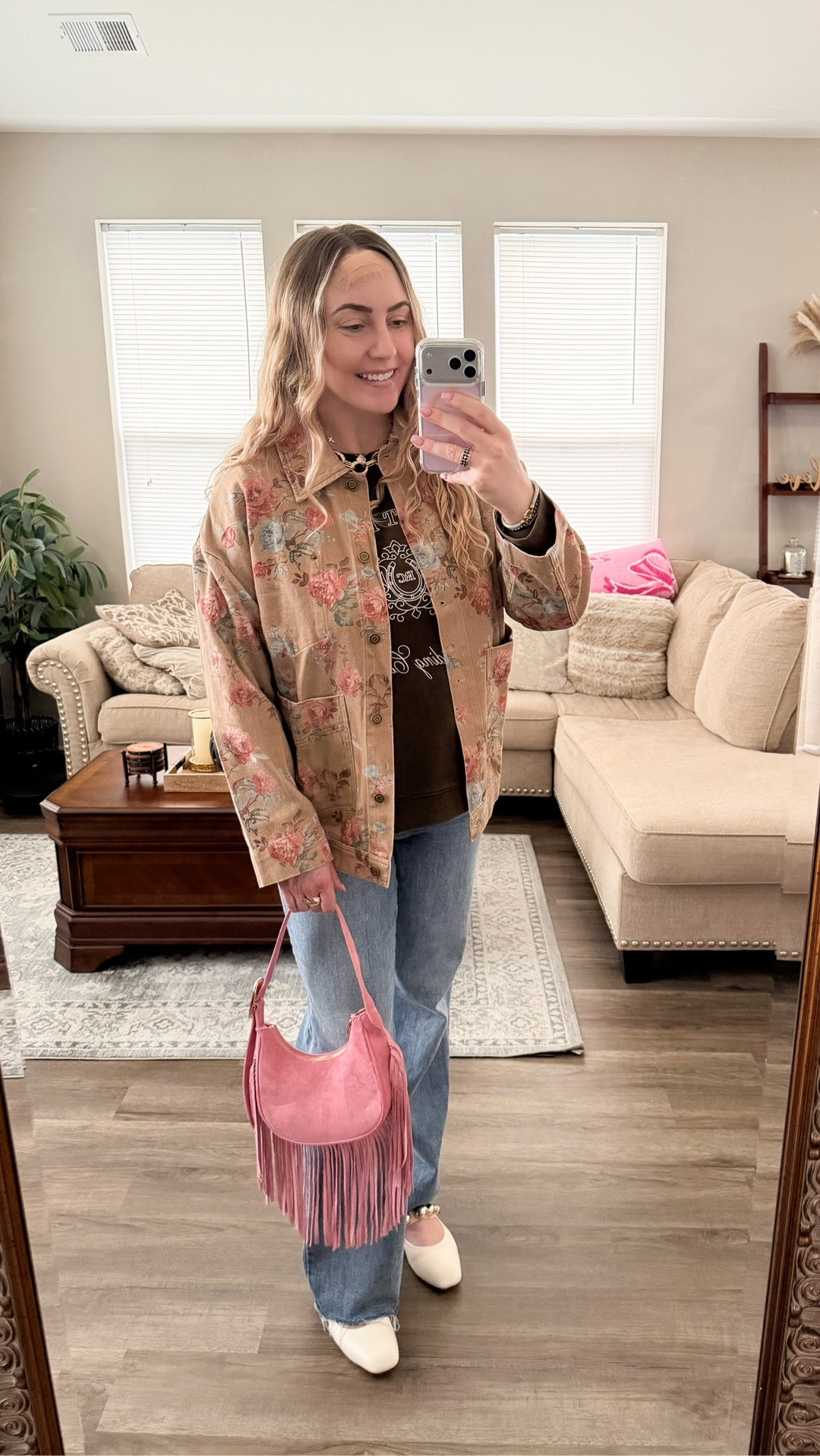 Spring transitional pieces you need in your wardrobe 🌸

A cozy crewneck for layering,
a lightweight fun jacket,
a colorful statement purse,
bold jewelry,
easy straight leg jeans,
and a chic pair of everyday flats.

These are the pieces that make getting dressed effortless when the weather can’t make up its mind ✨

#springstyles #transitionalpieces #styleinspo #fashiongram #springinspo


#LTKootd #LTKTall #LTKspring