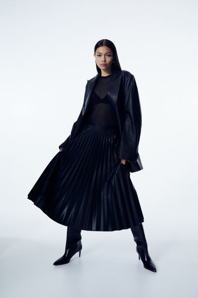 Pleated Coated Skirt | H&M (US + CA)