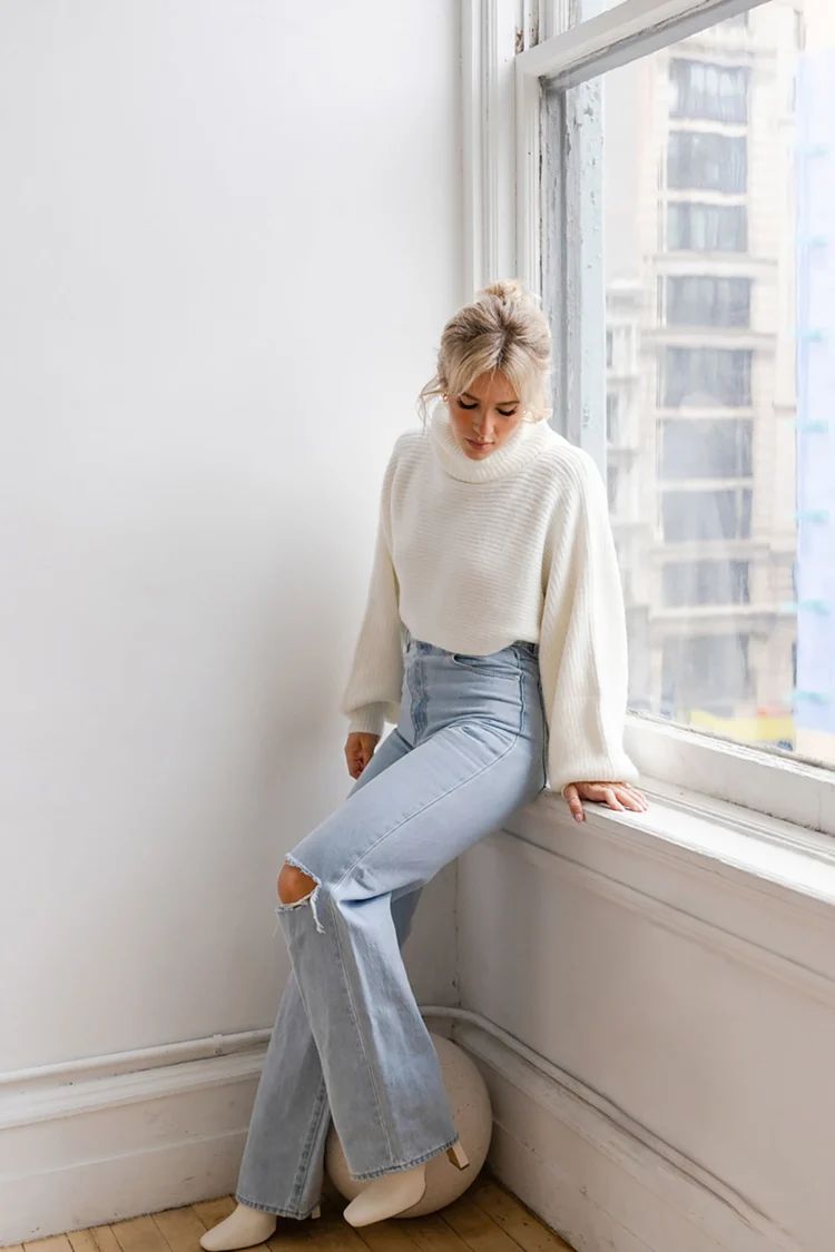 Softly Sultry White Cropped Turtleneck Sweater | Lulus (US)