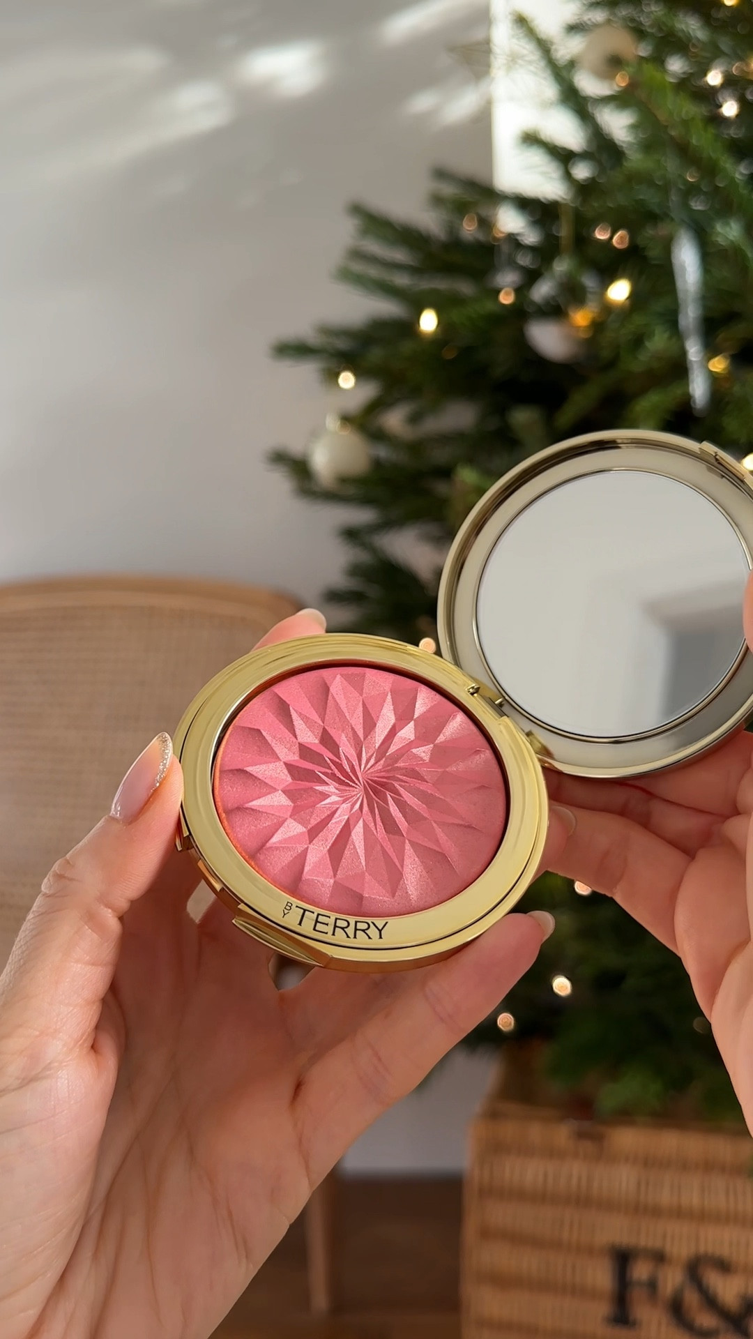The highlighter or dreams! 🎀✨ By Terry strikes again

#LTKuk #LTKgiftguide #LTKgrwm