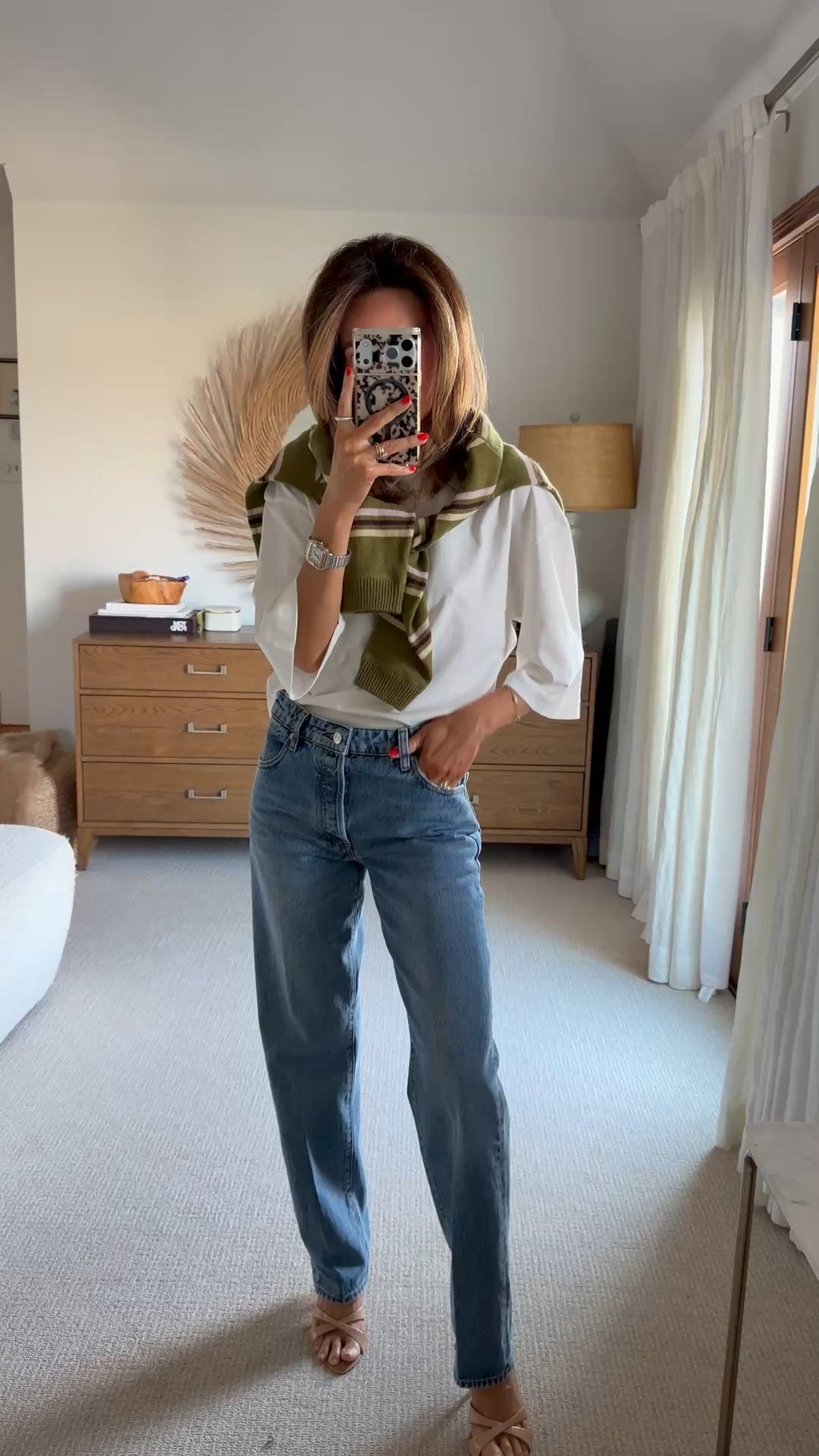 The perfect white tee to bring into spring 🤍 Paired with my favorite Frame jeans from @Anthropologie.

#LTKootd #LTKOver40 #LTKSeasonal