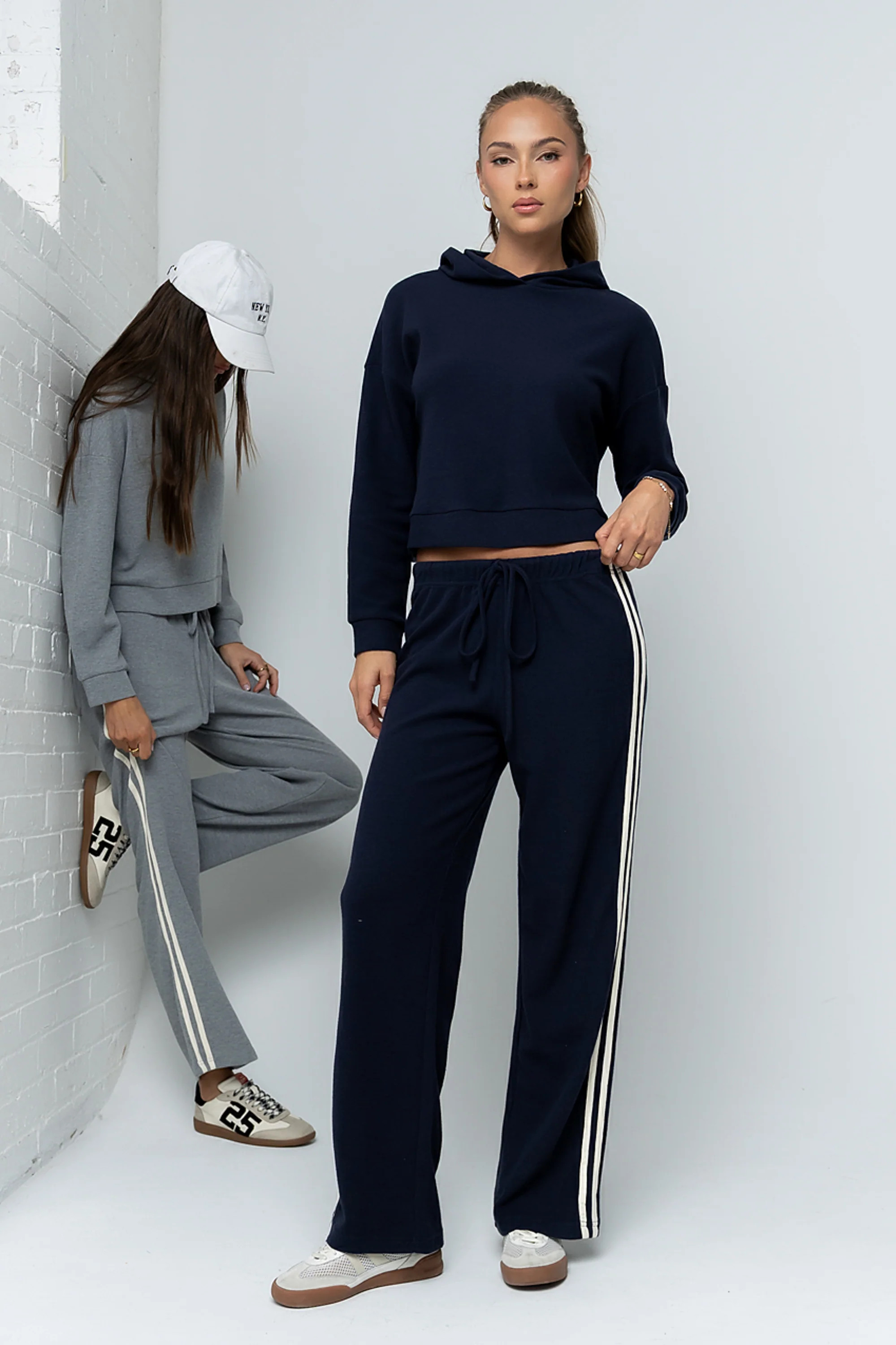 Kourtney Waffle Knit Hoodie in Navy | Böhme US