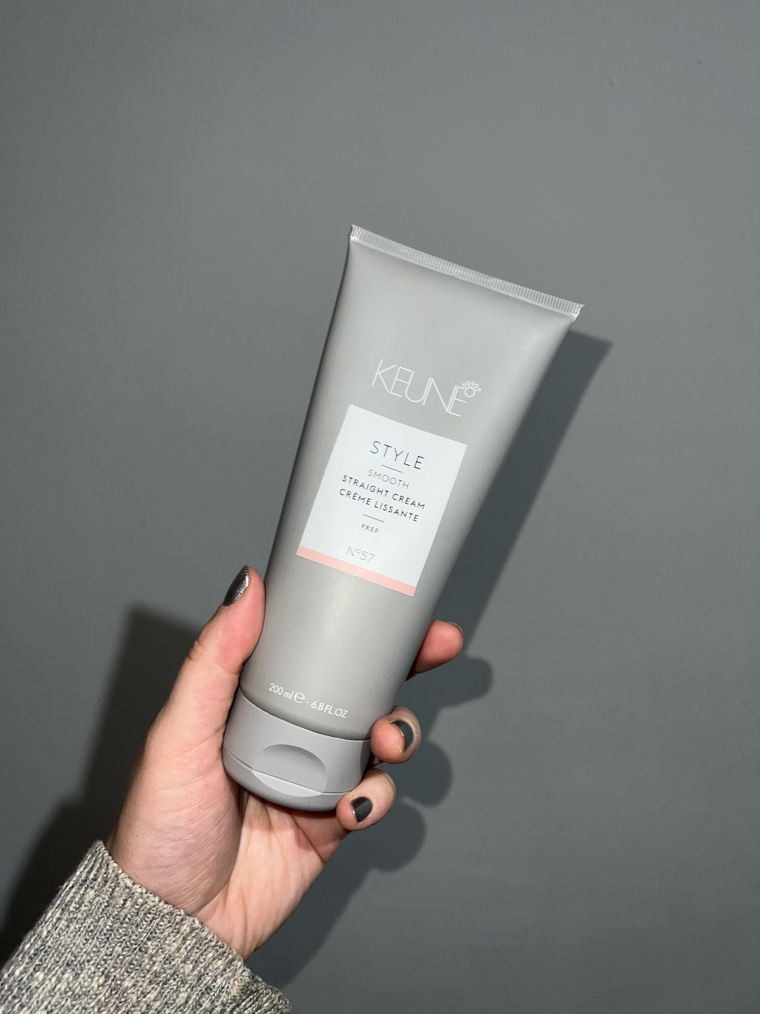 Ainda com dicas de produtos para cabelo, esse creme da Keune para fazer escovas é simplesmente fantástico! Só com um pouquinho de produto já consigo uma escova perfeita, com um cabelo macio e brilhante! Estou apaixonada nele! É o Smooth Straight Cream da linha Style 🩷 #LTKConBR2023

#LTKbrasil #LTKbeauty #LTKFind