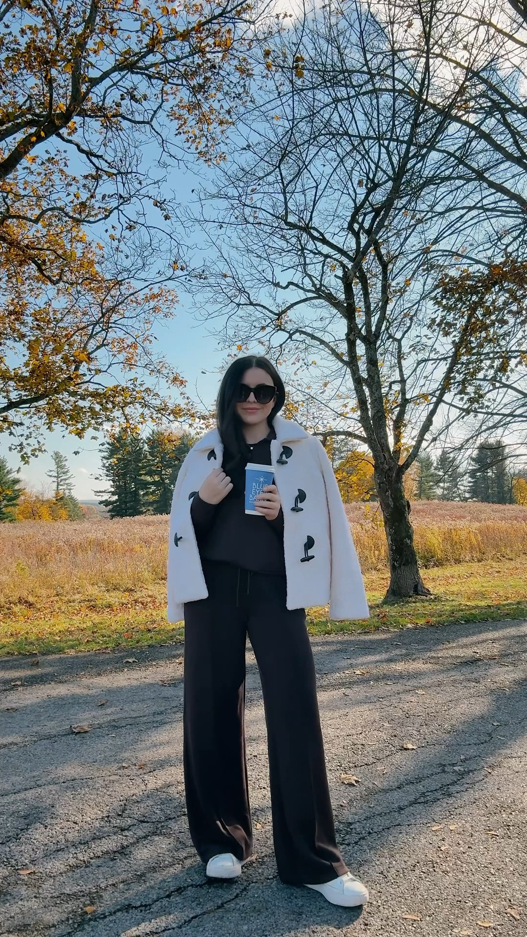 Cozy Sunday look! This brown set is SO adorable. 🤎