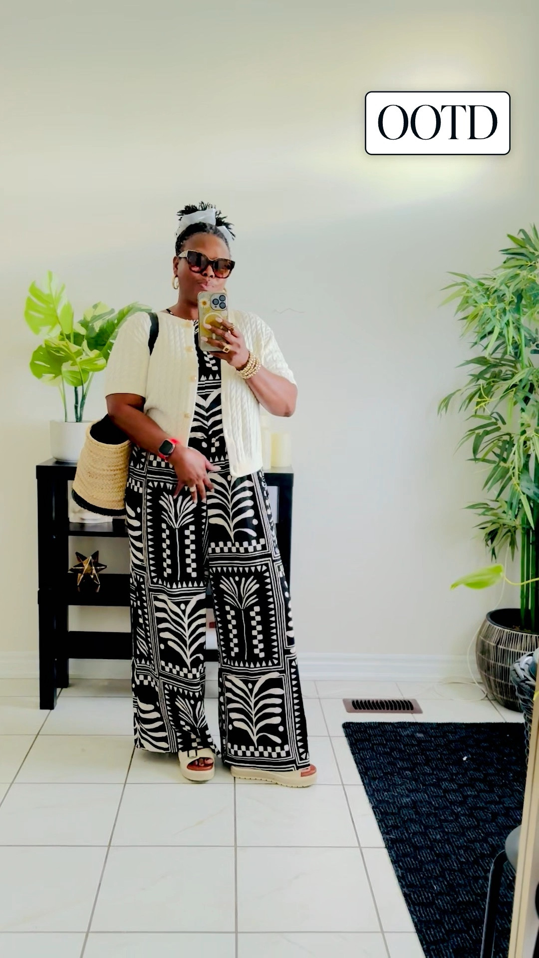 Black and white jumpsuit for work 

#LTKstyletip #LTKworkwear #LTKmodest #LTKcurves #LTKsummer #LTKmidsize