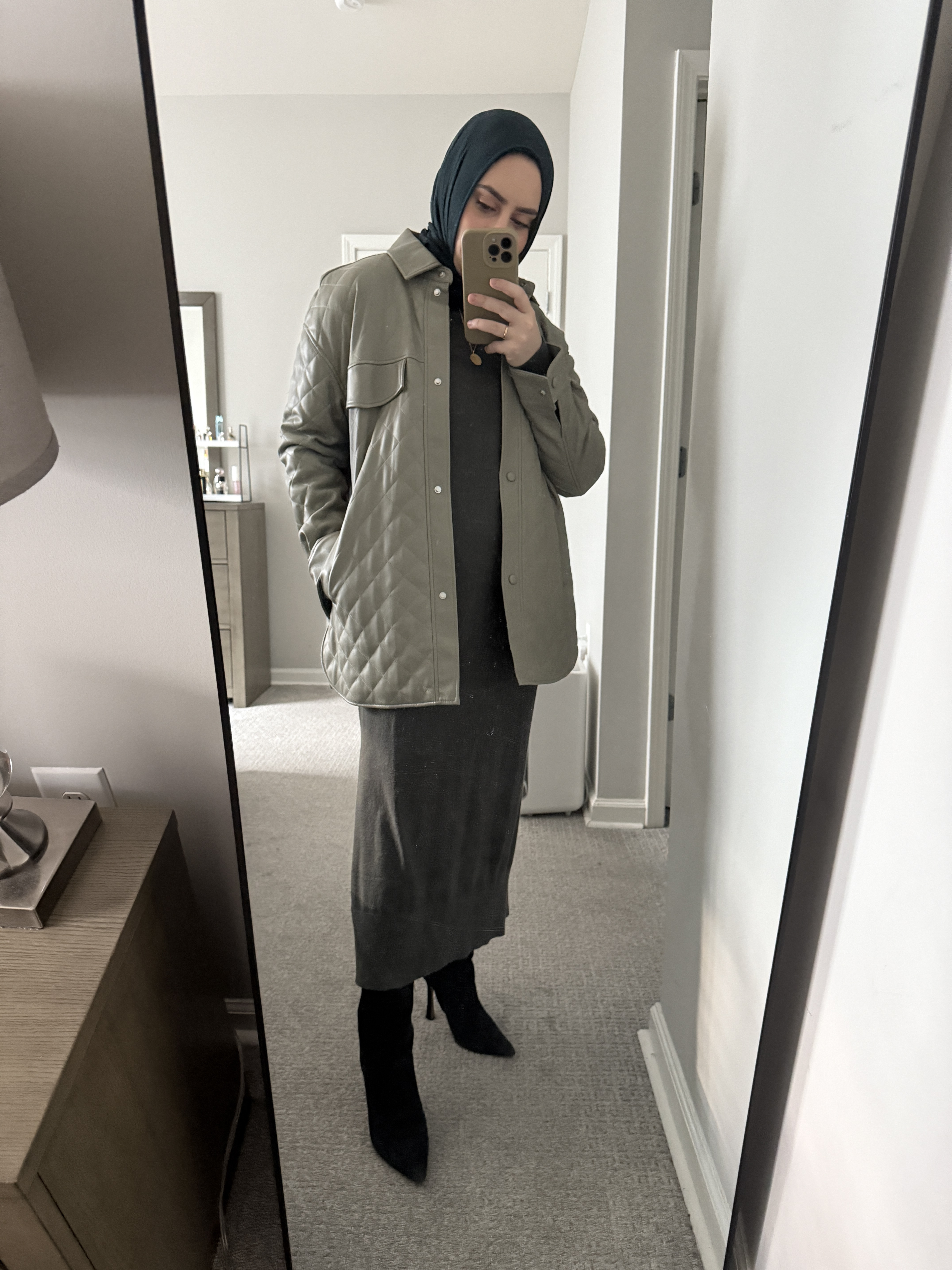 When we thought we were done with layers but it’s still to cold 🥶

(Couldn’t find the exact jacket but found something similar at a similar price)

#outfitinspo #ootd #outfitoftheday

#LTKPetite #LTKBeauty #LTKStyleTip