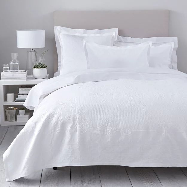 Vintage Etienne Bedspreads & Cushion Covers | The White Company (UK)