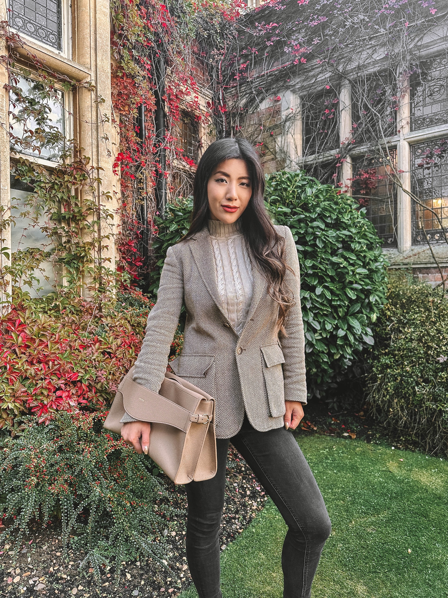 🔍 Neutral outfit, blazer, briefcase bag, winter style, smart casual, Oleada, turtleneck, luxury fashion 

#LTKeurope #LTKluxury #LTKwinter