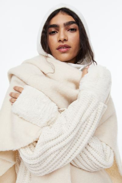 Fingerless mittens | H&M (US + CA)