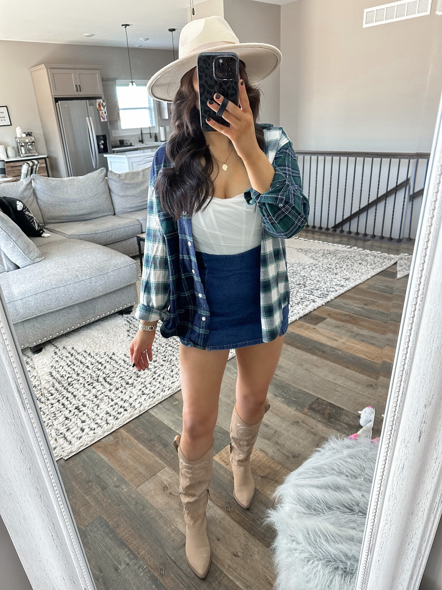 Corset — 2-4
Flannel — small
Skort — xs

Western boots | st. Patrick’s day outfit | green flannel | oversized flannel | white corset | country concert outfit 


#LTKunder100 #LTKunder50 #LTKstyletip
