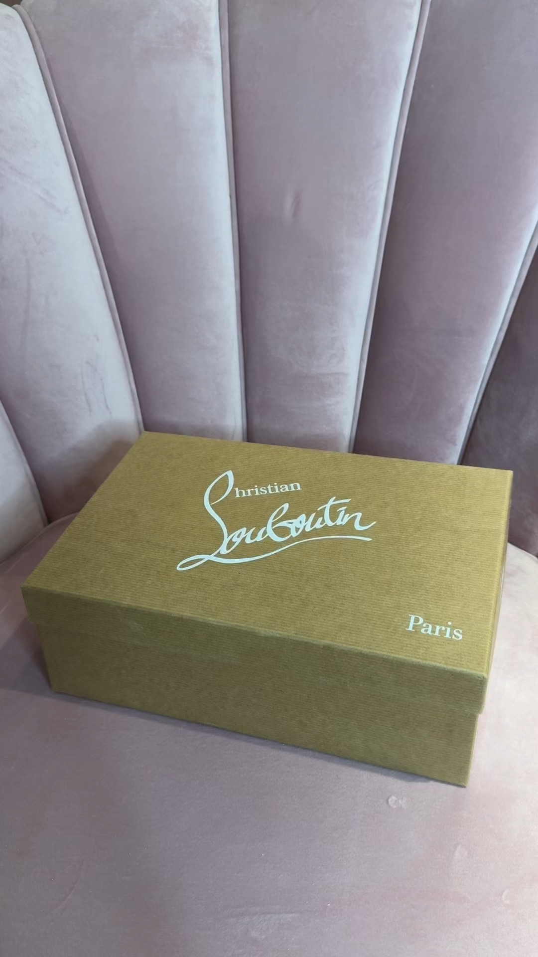 This is so dreamy 🙌 the season for sparkling loubis 🌲🧚🏻✨🫶🏻 

#LTKpartywear #LTKluxury #LTKgiftguide