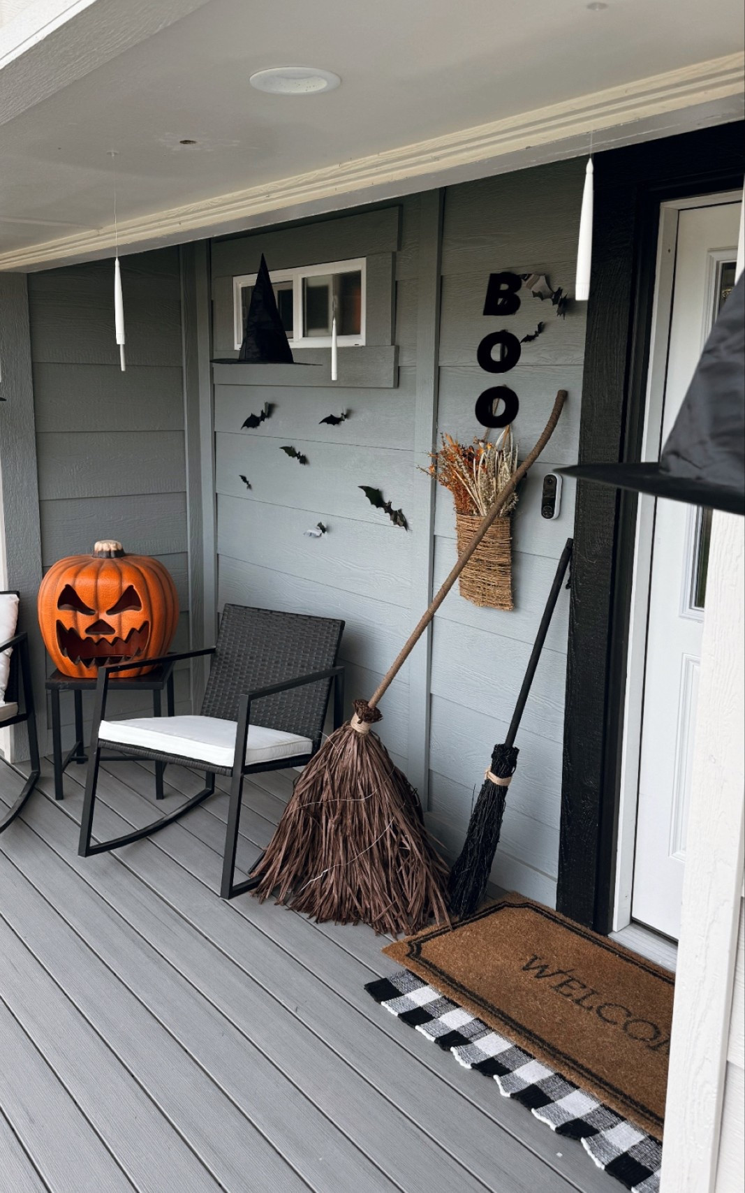 My Harry Potter porch 🧙🏼🎃🦇

#LTKHalloween #LTKHome #LTKSeasonal