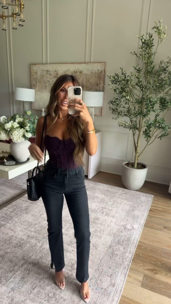 wearing a small top and 26 in denim

use code hollie35 for 35% off 🫶🏼 

 