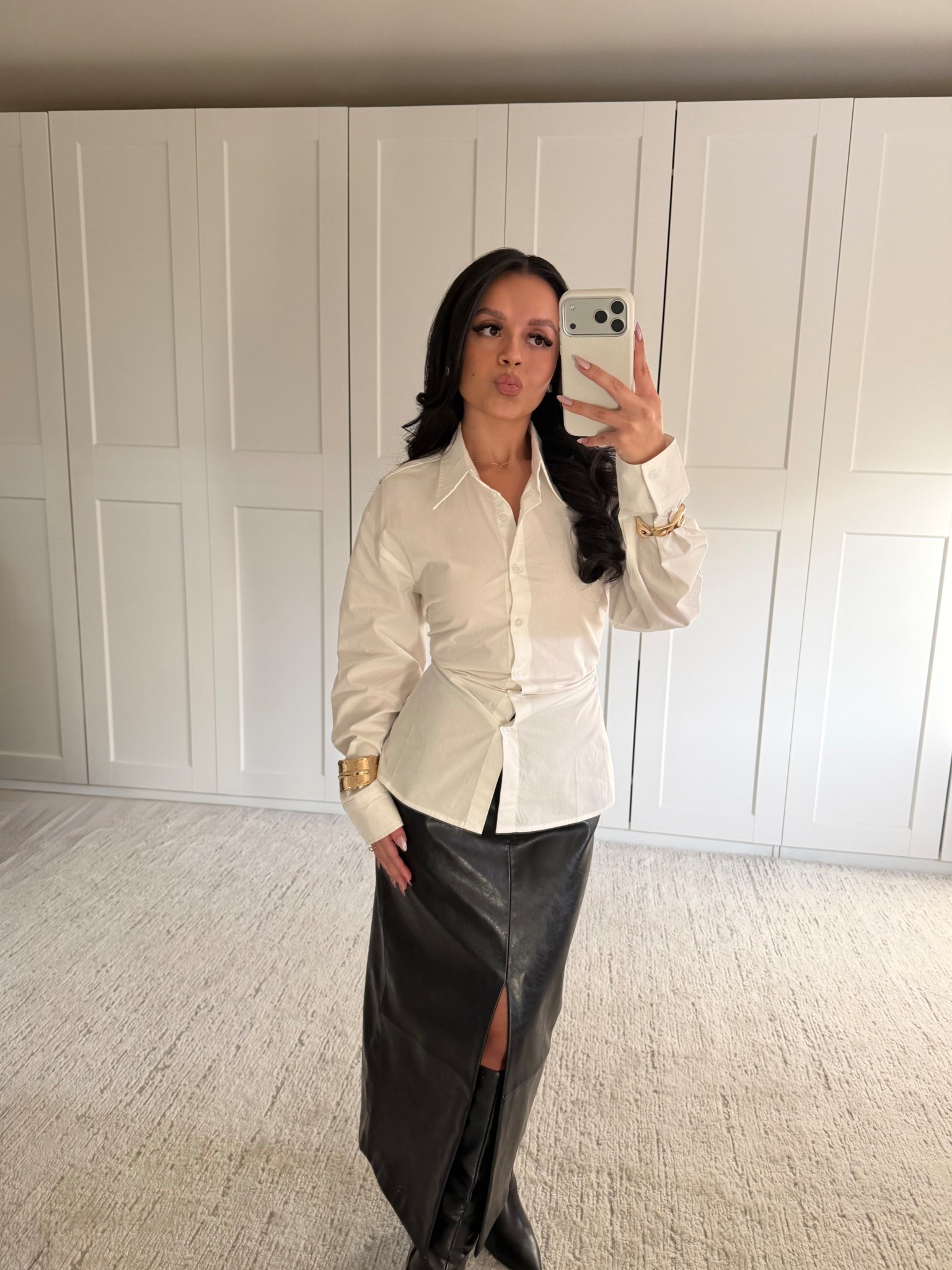 a skirt you could style in many ways 🖤

#LTKootd #LTKWorkwear #LTKgrwm