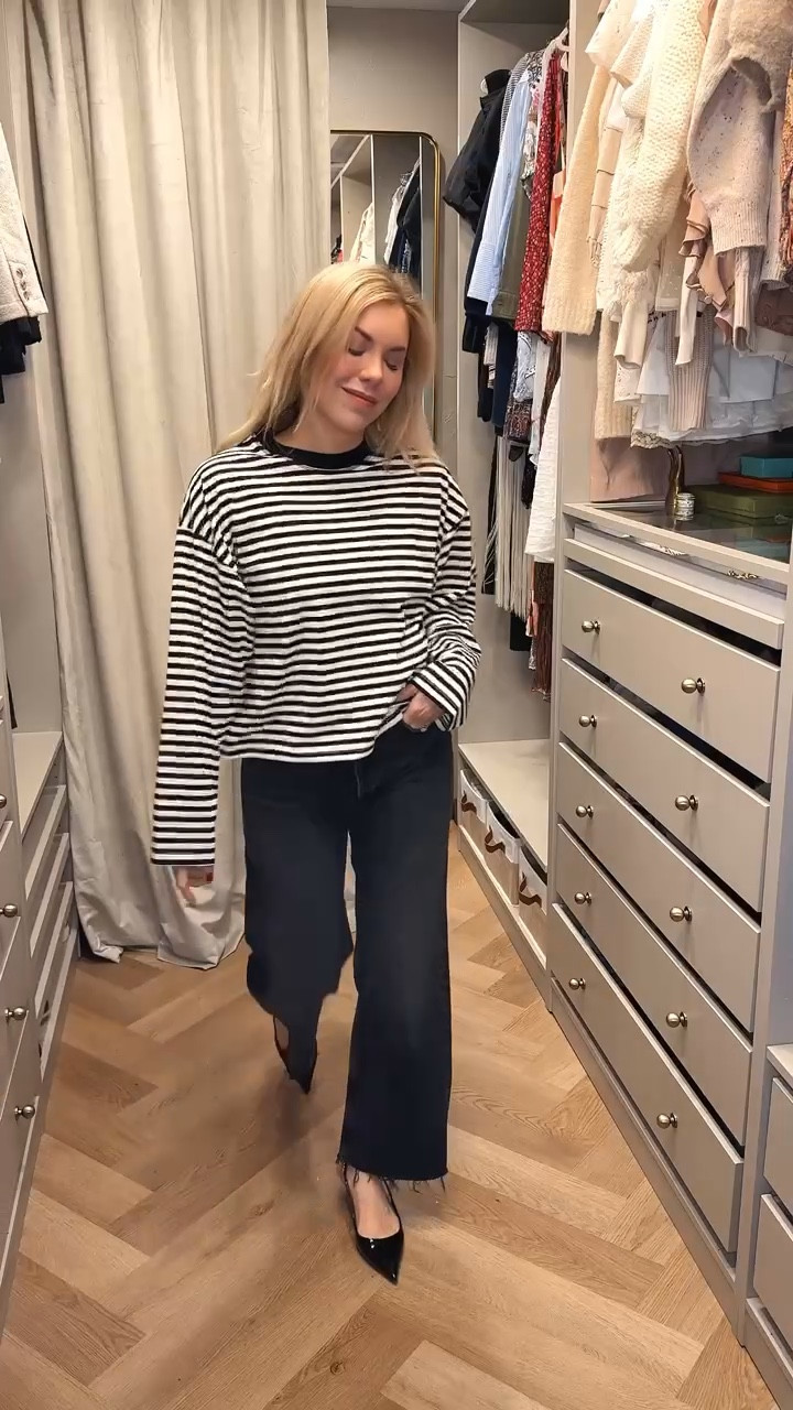 Stripe tee
Black jeans
Cropped wide leg black jeans 


#LTKootd #LTKdayinmylife #LTKSeasonal