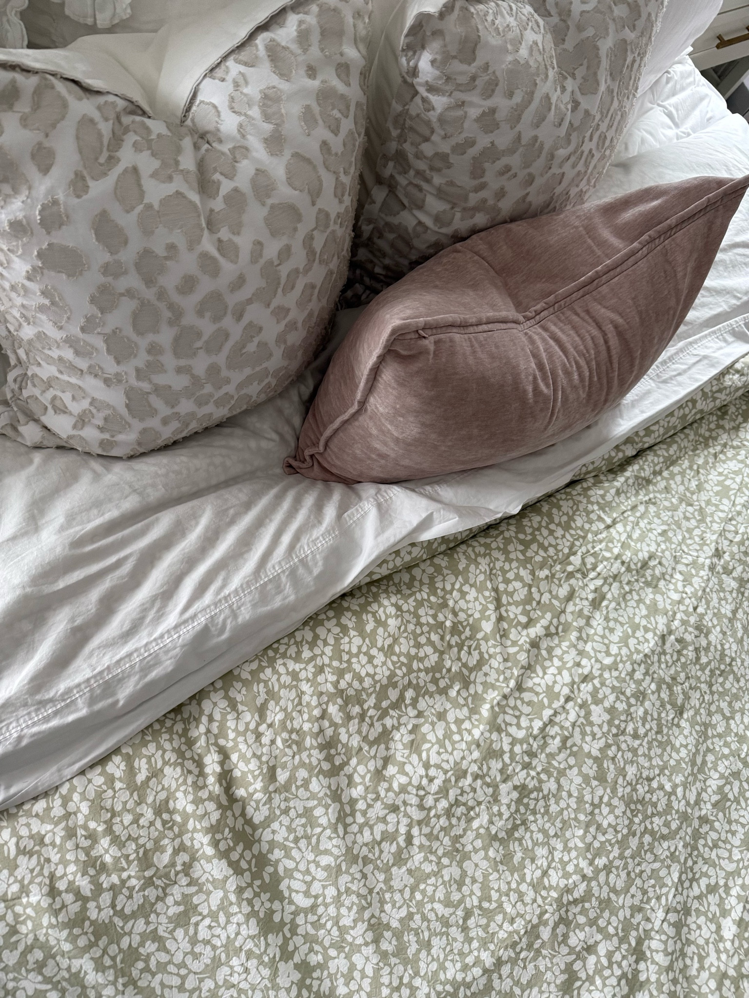 King duvet cover and shams - under $50!

#LTKHome #LTKFindsUnder50 #LTKSaleAlert