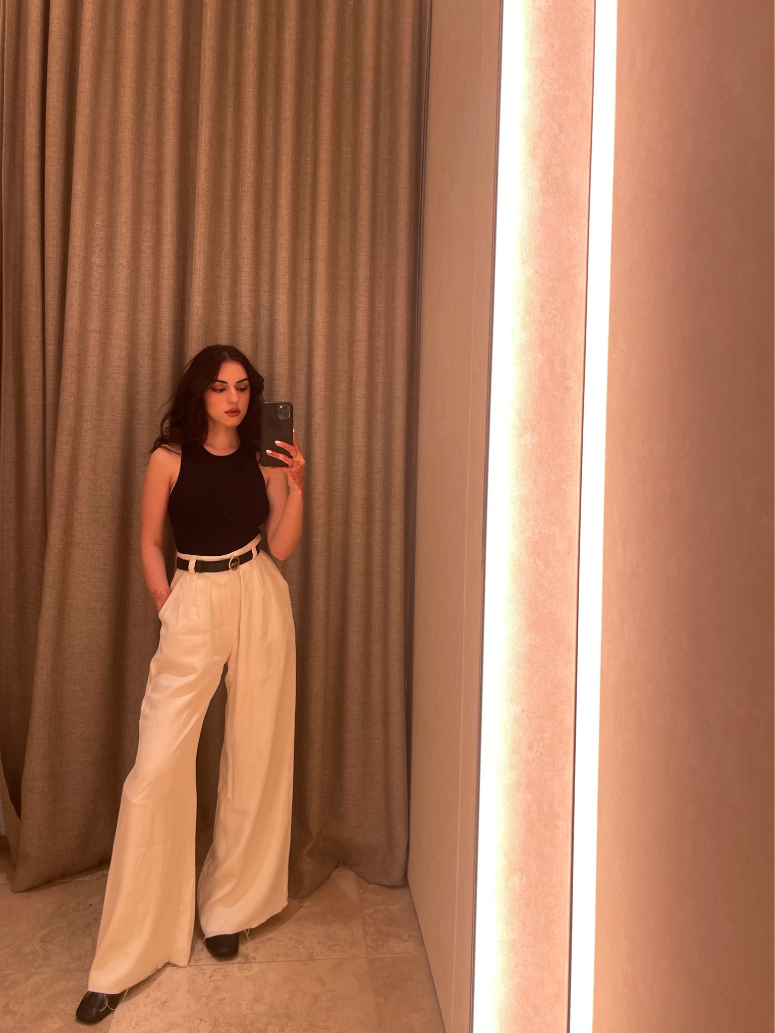 Love how these pants make me look so tall😮‍💨 Also Dissh’s changing room has amazing lighting 🙌🏼 

#LTKworkwear #LTKaustralia #LTKstyletip