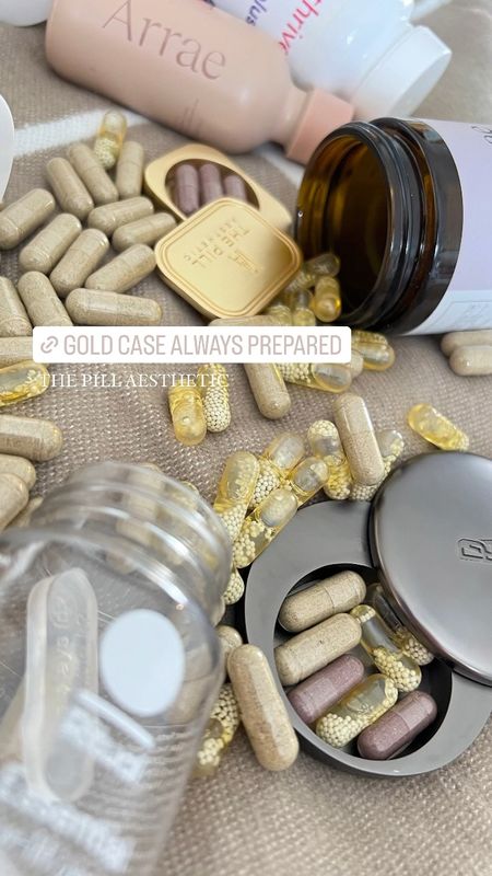 No Bloat on the go 
CODE: MEGAN10 for 10% off at Arrae.co 
Travel vitamin case 
Travel supplement case
Spring break essentials 
The pill aesthetic 
Arrae 
Ritual 
#ad 


#LTKFind #LTKtravel #LTKfit