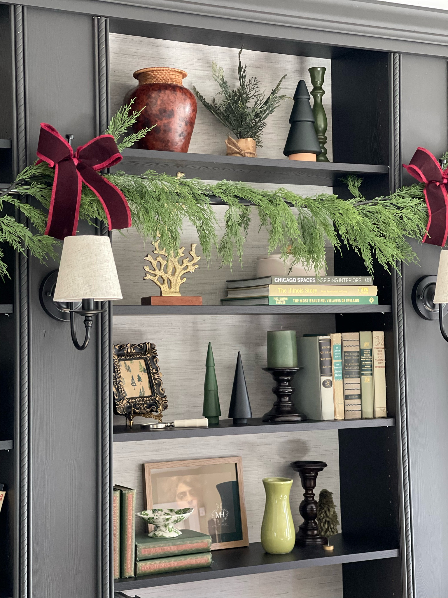 Library room holiday decor. Home library, shelf decorating, living room decor, shelf styling, Christmas decor

#LTKSeasonal #LTKHoliday #LTKhome