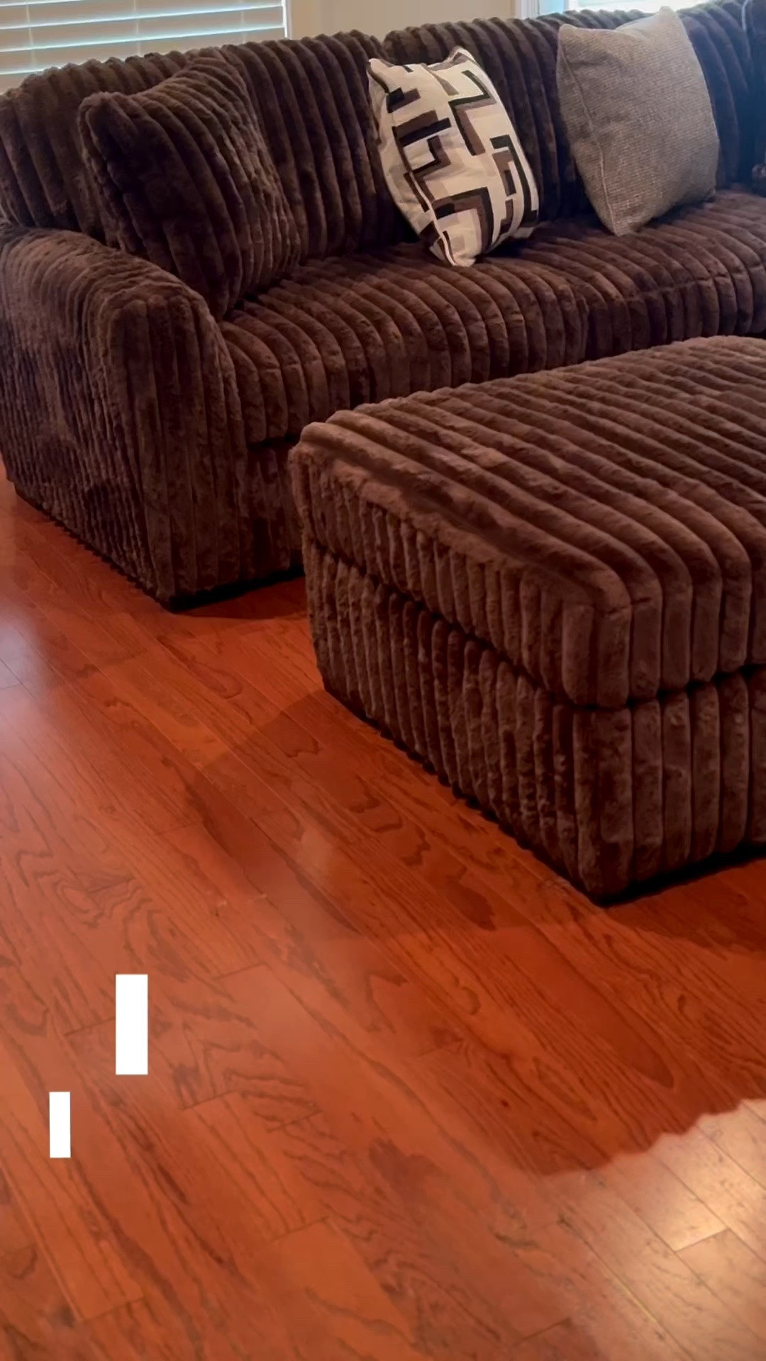 Mid spring cleaning and decorating with this beautiful brown furniture that came from Amazon . I must say it is comfortable and beautiful and perfect for the family and aesthetic. Would yall like to see more decor videos? Let me know in the comments..#amazondecor #homedecor

#LTKMothersDay #LTKdayinmylife #LTKHome