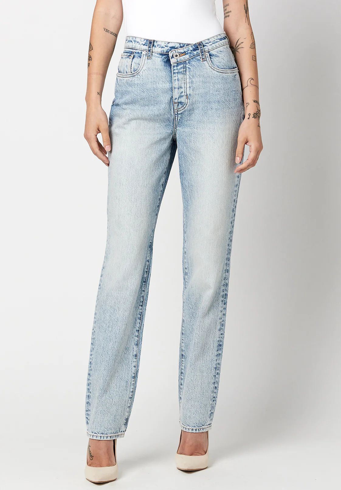 High Rise Straight Jessie Women's Jeans with Asymmetrical Waist - BL15819 | Buffalo David Bitton