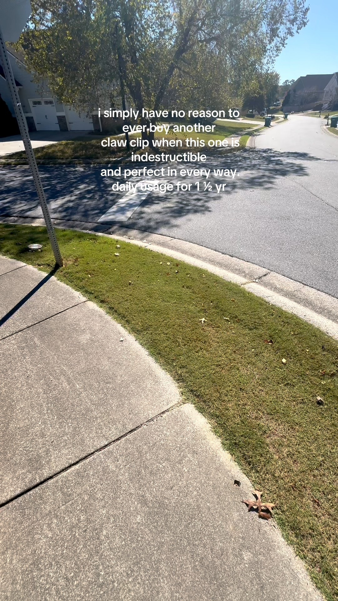 i would’ve never thought a claw clip would hold my hair this secure while running #runninggear #biggirlswhorun 

#LTKActive #LTKWorkwear #LTKGiftGuide