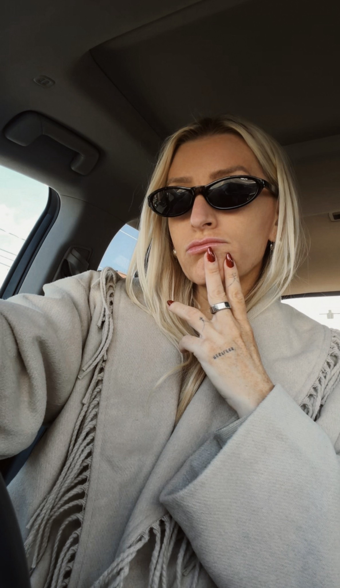 living in this jacket 🫶🏼


#fringecoat #jacket #fringe #coat #stylee

#LTKFindsUnder100 #LTKGiftGuide #LTKootd