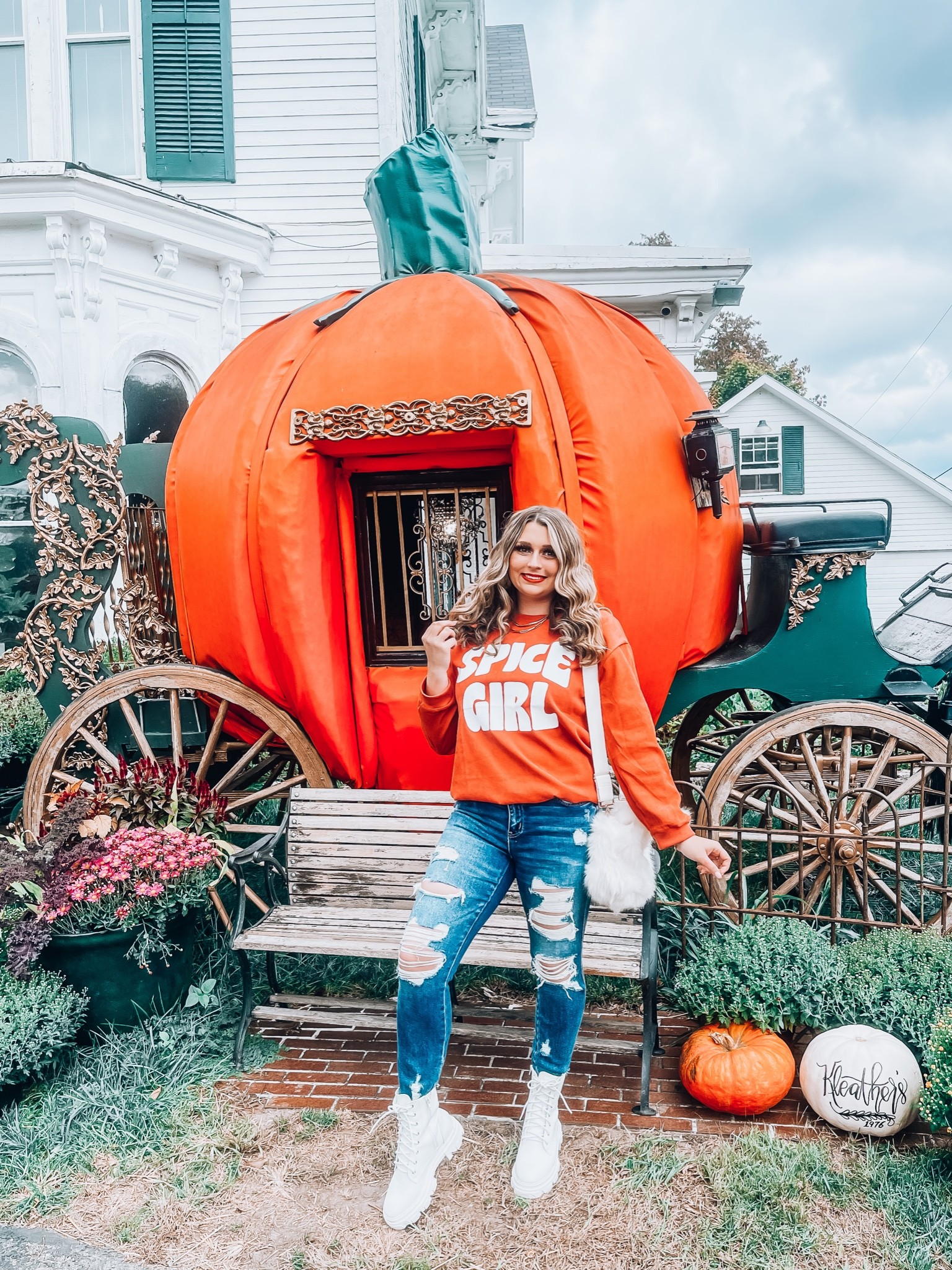 Spice girl 🍁

Amazon tops
Waffle knit
Amazon fall 
Fall graphic 
Amazon graphic 
White boots
Pumpkin spice 

#LTKHalloween #LTKSeasonal #LTKHoliday