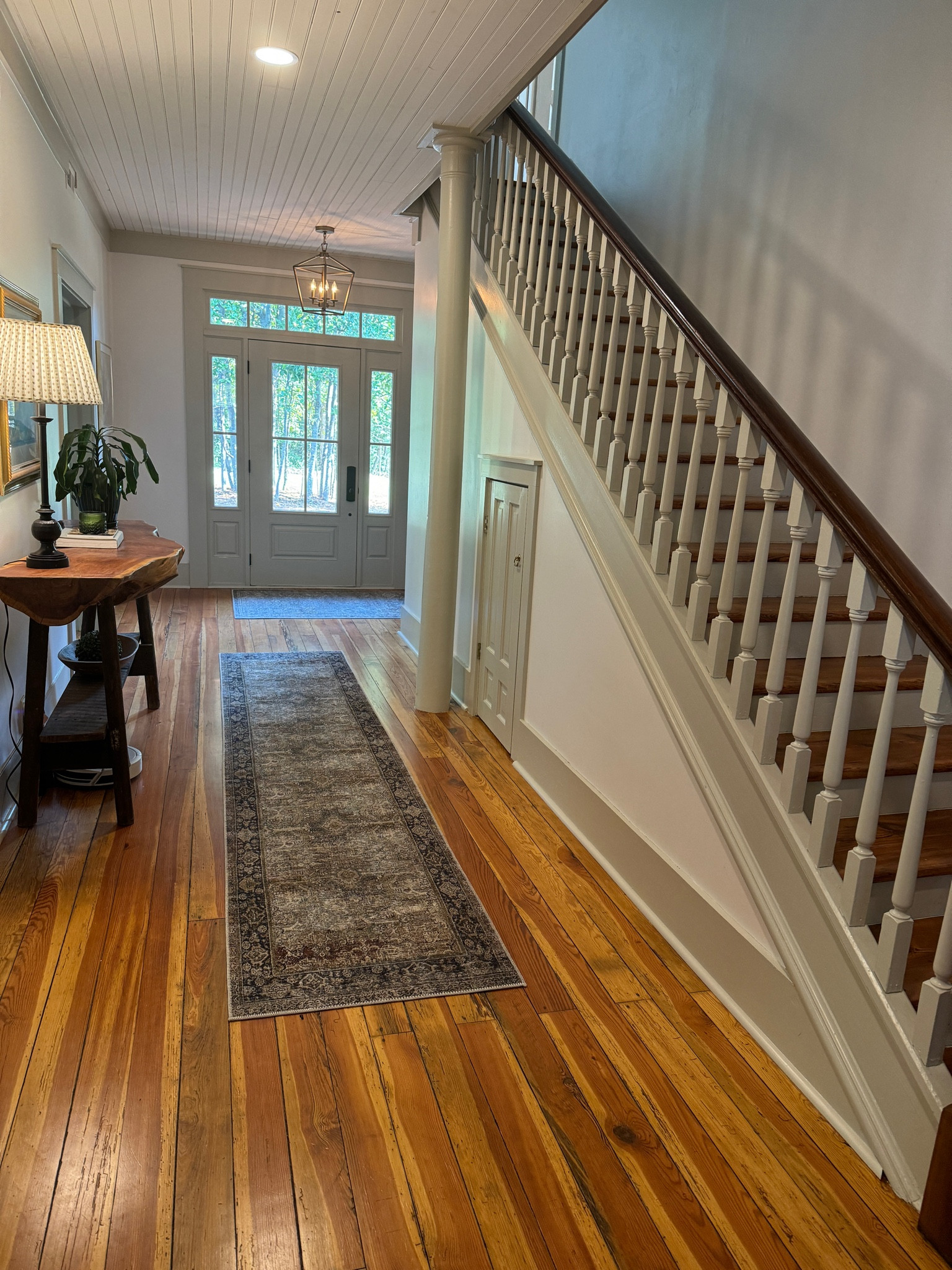 Entry way decor

#LTKSeasonal #LTKhome