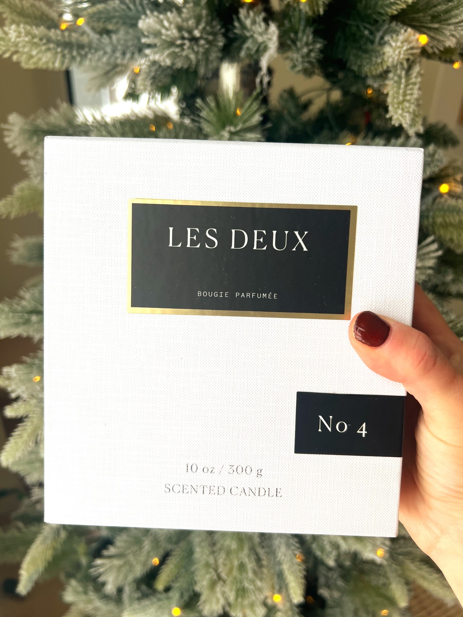 Friendsgiving hostess gift idea! Les Deux bougie parfumée candle #4! Share warm holiday notes of bergamot, pink pepper, vanilla, velvet woods and more! Plus take advantage of BFCM 25% off + free gifts over $100 spent! 

#LTKCyberWeek #LTKHoliday #LTKGiftGuide