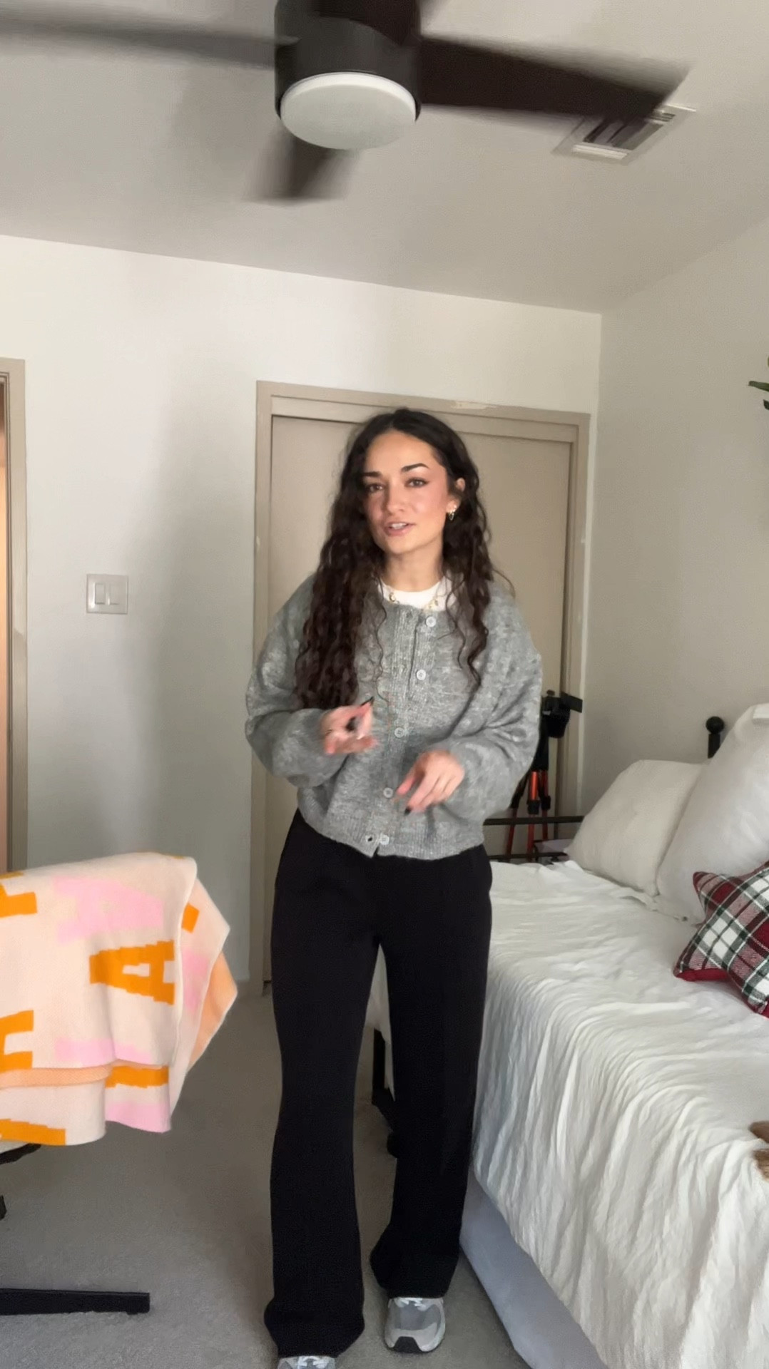 The best $30 black pants that aren’t sweats, trousers, or jeans but are SO comfortable - feel just like the lululemon softstreme material. wearing a small! would be the perfect pants to travel in & also can dress down or up!

cardigan outfit, black pants, travel outfit, comfy travel outfit, cute travel outfit 


#LTKFindsUnder50 #LTKCyberWeek #LTKGiftGuide