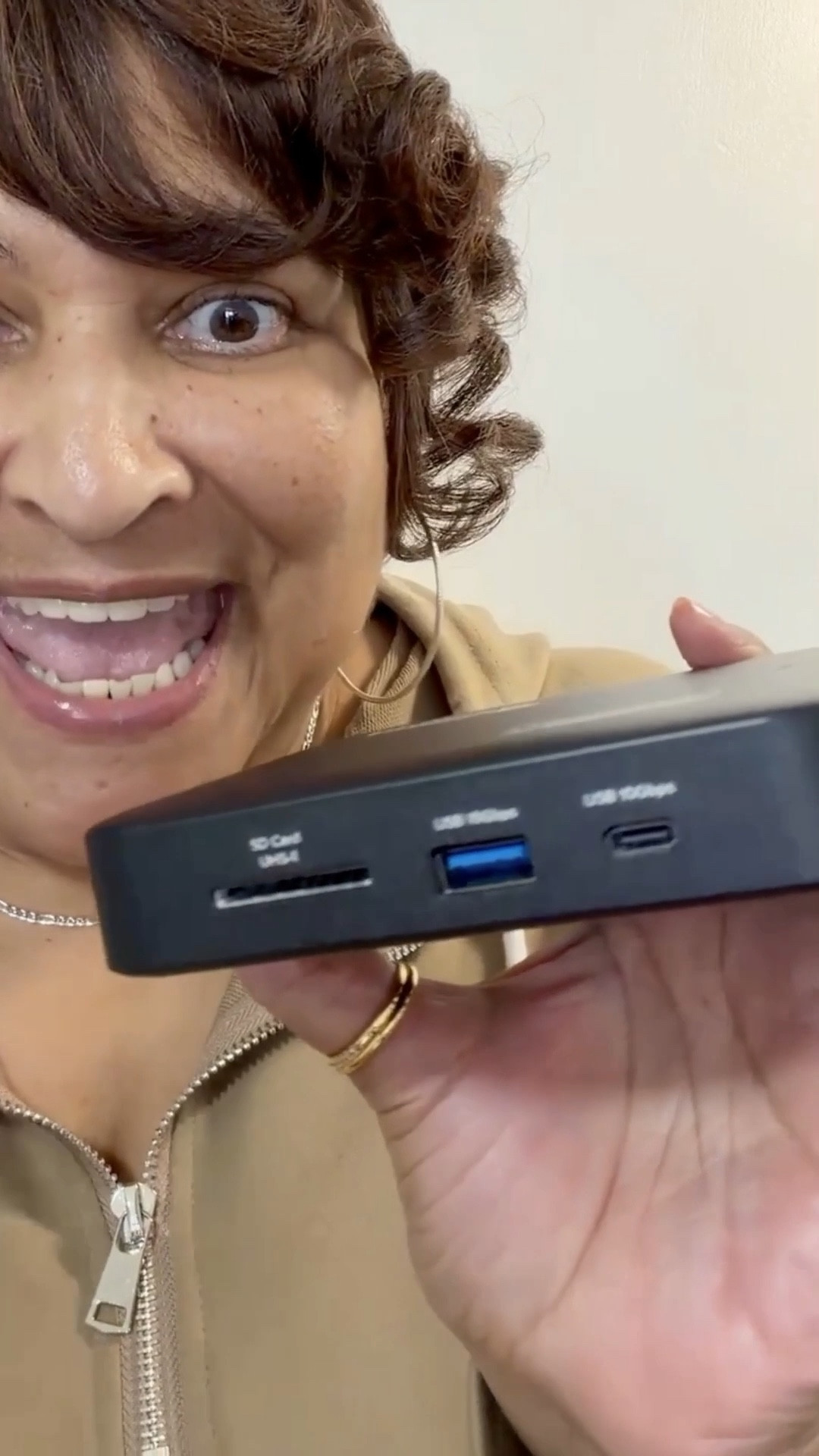 If you are ready to upgrade your tech setup you may need this docking station from Plugable! 

This is used to easily connect dual monitors to your laptop or desktop computer. It has all the bells and whistles you need when it comes to working from home more efficiently.
Having a dual monitor setup is great when you are editing videos, or analyzing spreadsheets!

Are you a fan of technology like me?￼￼
#workfromhome

#LTKHome