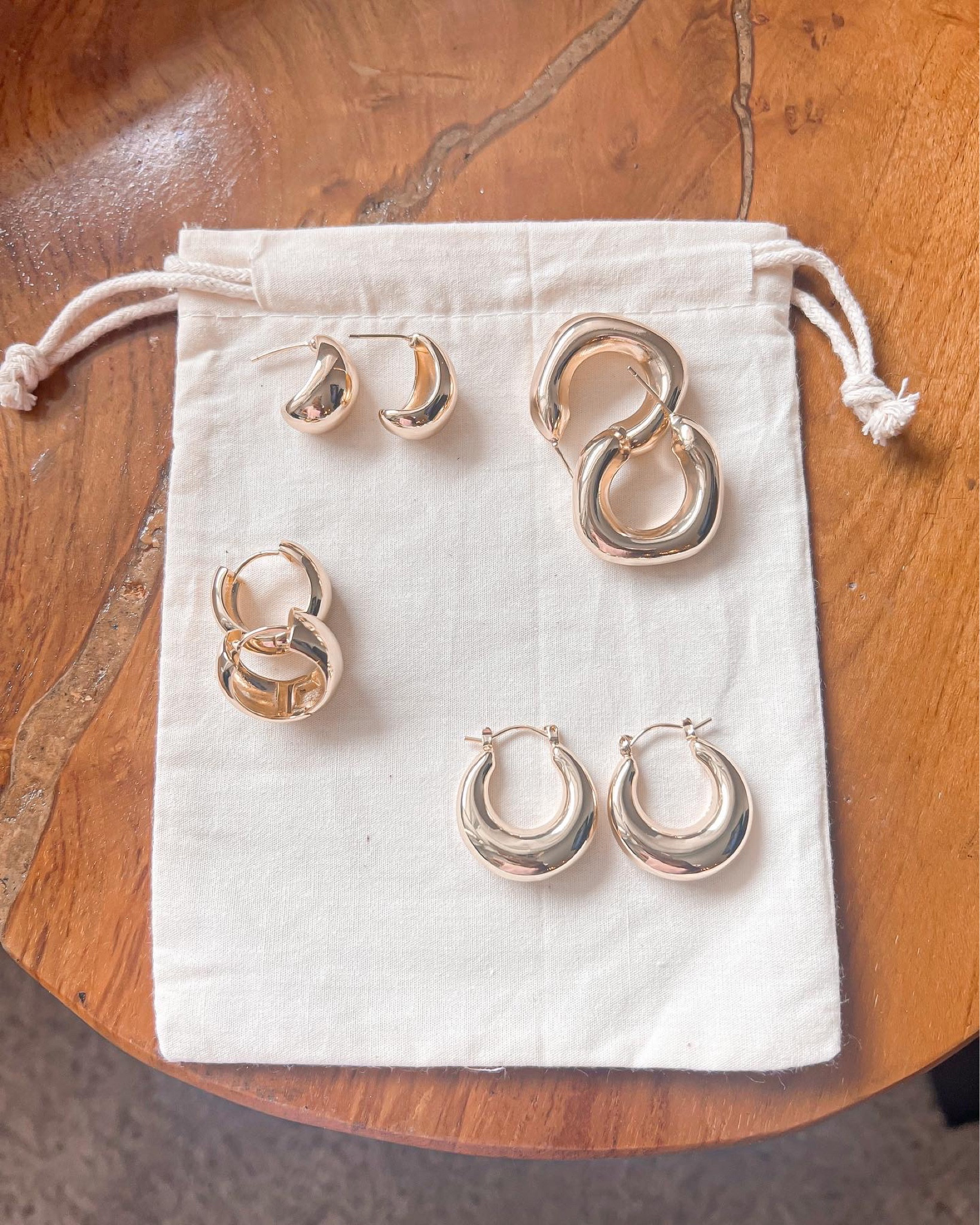 Amazon must have ✨💛

These gold hoops are a must have - pair causally or for a special event

They go with so many styles and they are lightweight 😊

Amazon , amazon jewelry, Amazon must have , gold jewelry, teacher style,  back to school , wedding look, wedding jewelry, wedding season, earrings 

#LTKstyletip #LTKFind #LTKwedding