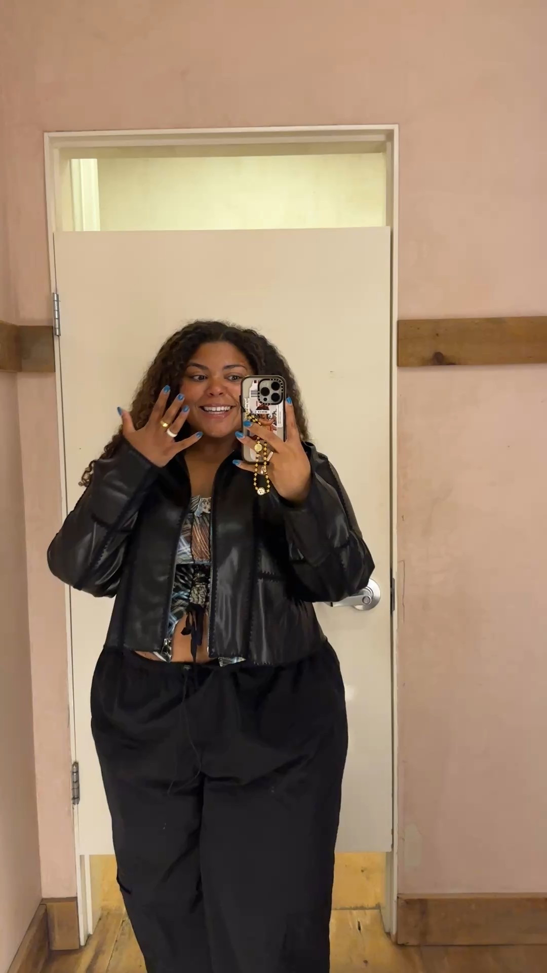 I found the perfect jacket that fits my plus size petite body and I am in LOVEEEE! Wearing the size xl 

#LTKStyleTip #LTKPlusSize #LTKPetite