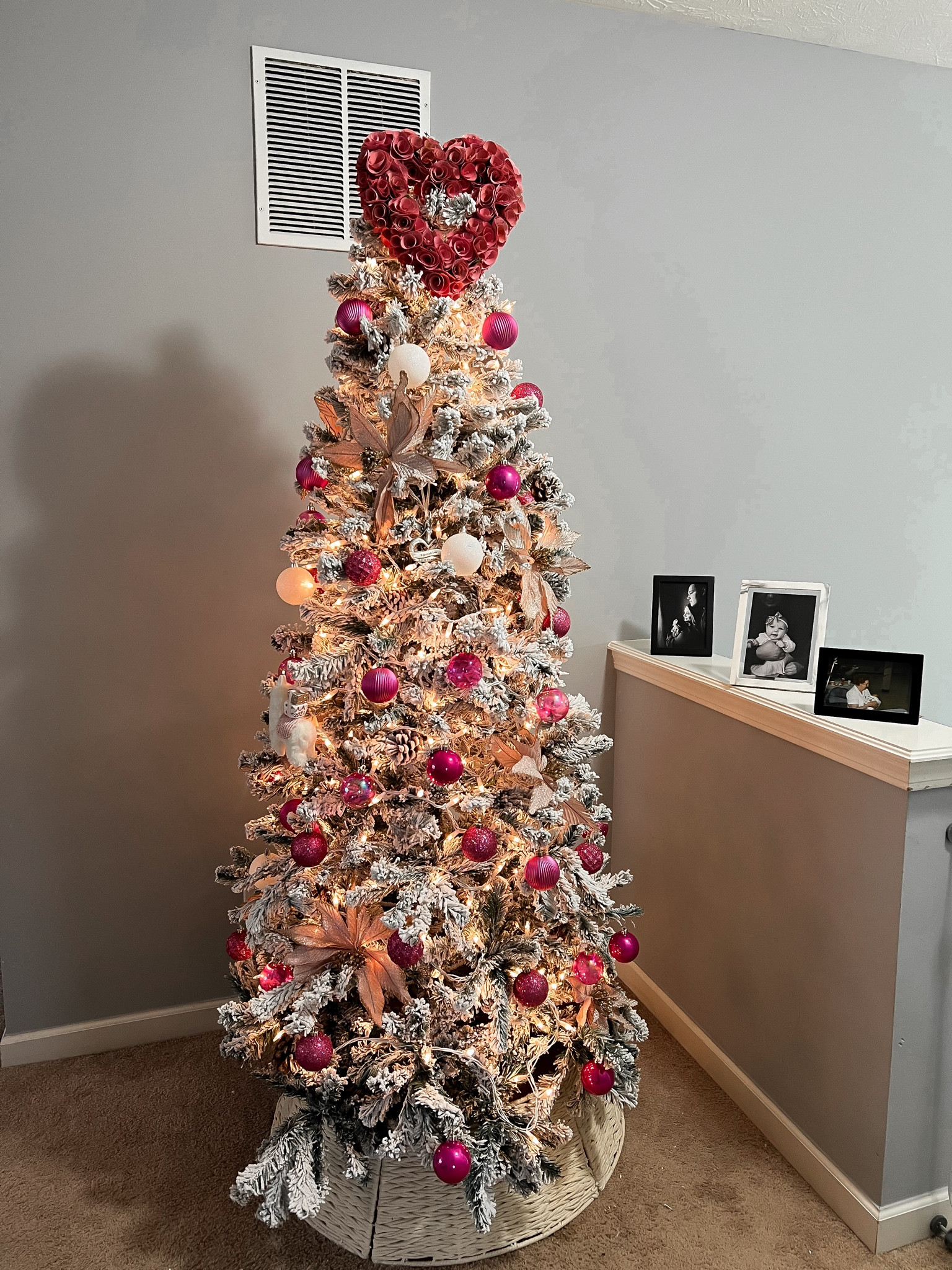 Valentine’s Day decor going up! 🙏💖

#LTKSeasonal #LTKhome