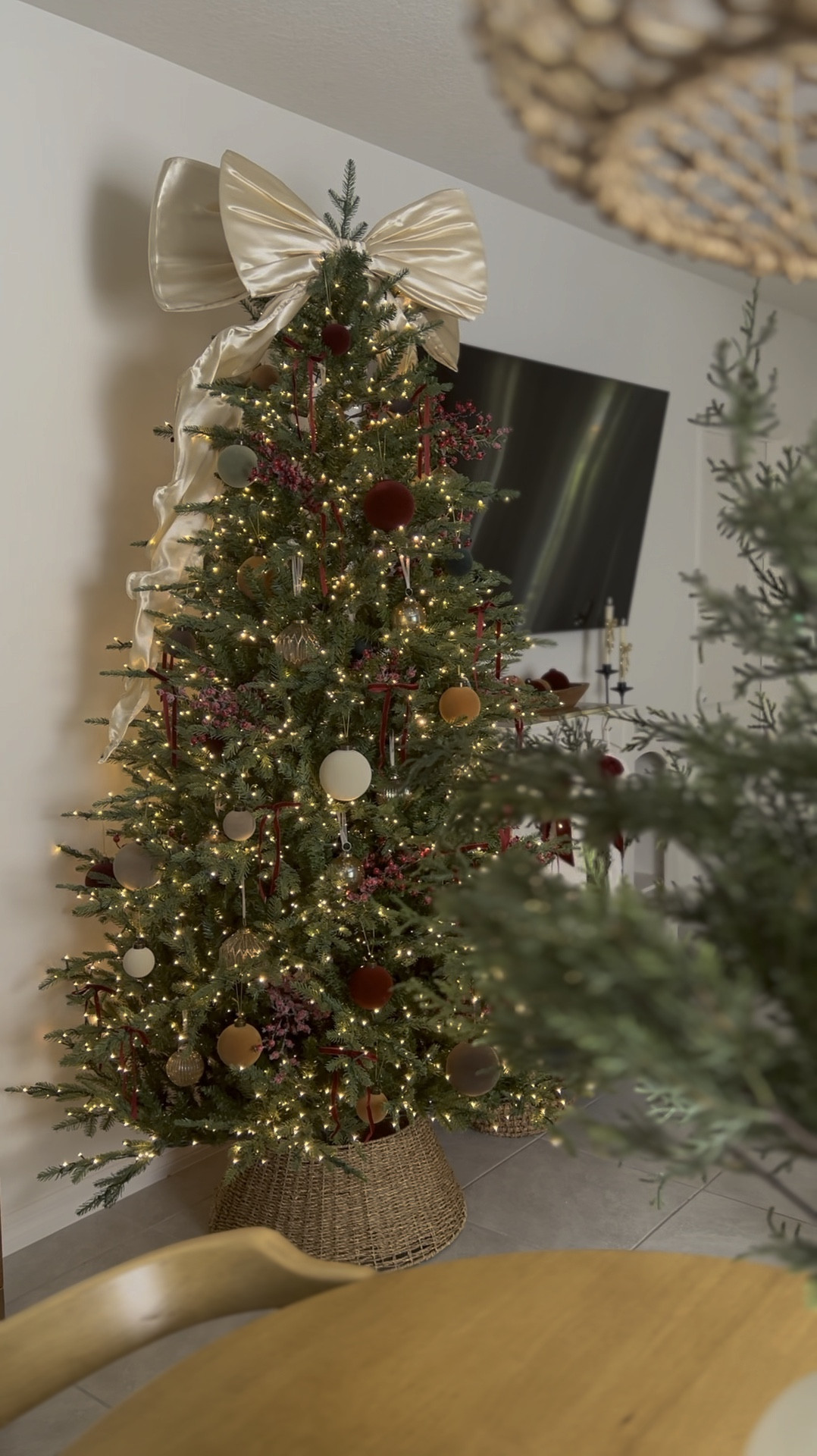 Christmas tree inspiration. 🌲✨
#christmas #christmastree #holidaydecor #christmasdecor #homedecor

#LTKHoliday #LTKSeasonal #LTKHome