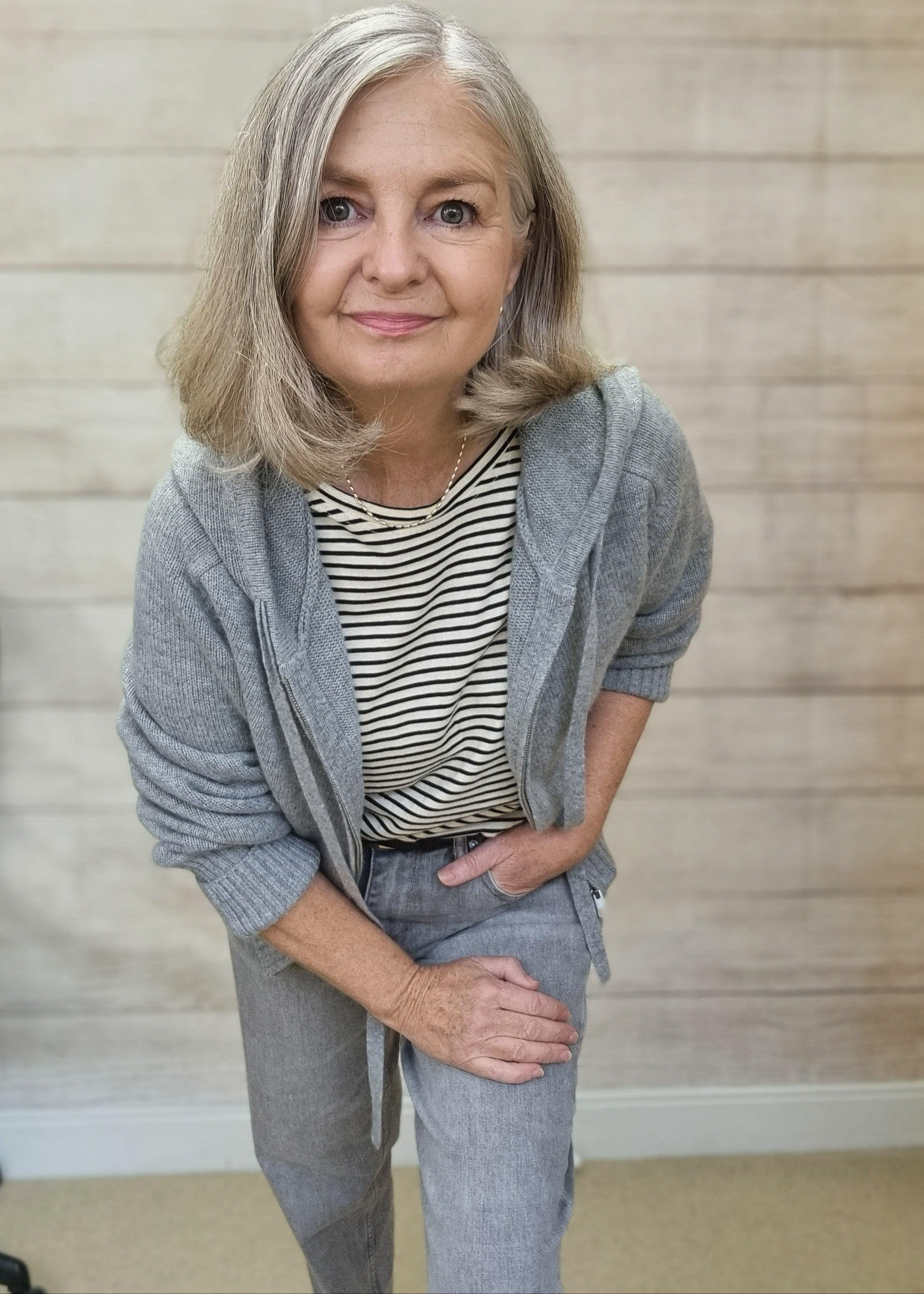 Striped tee, grey jeans, gray jeans, autumn outfits, cashmere cardigan, hoody, cashmere hoody, 

#LTKautumn #LTKwinter