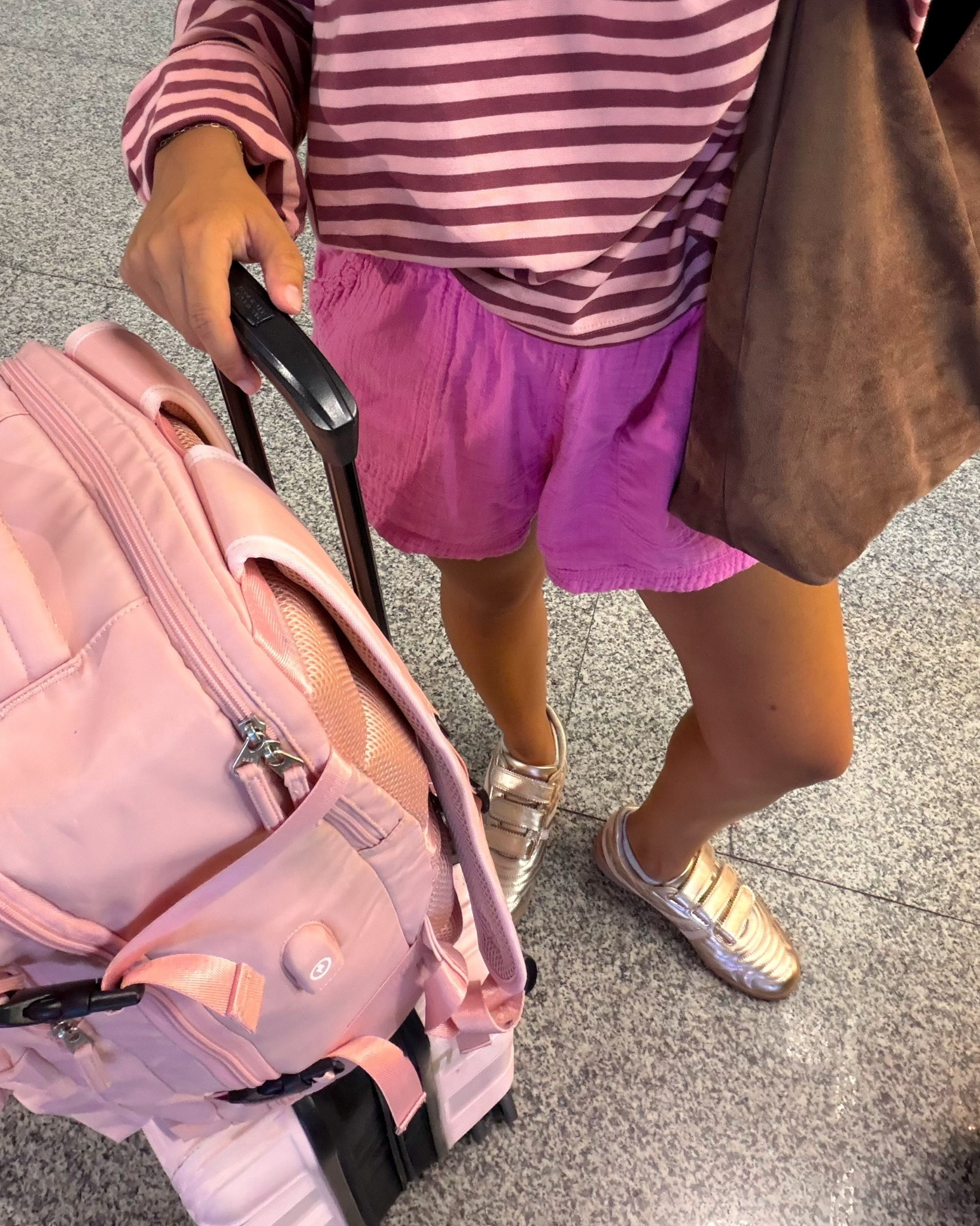 super comfy travel day outfit!

#LTKStyleTip #LTKootd #LTKFindsUnder50