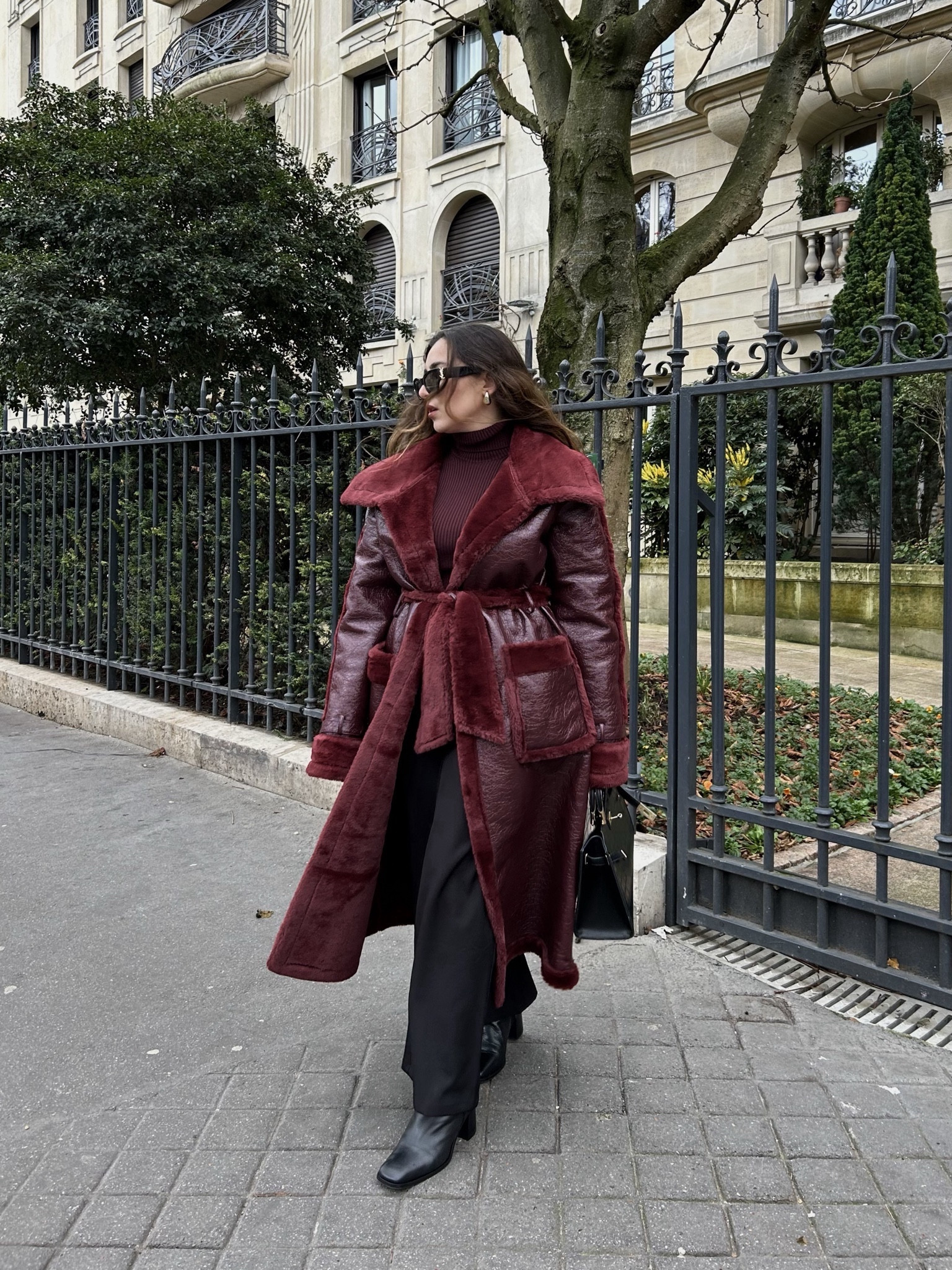 Gros coup de cœur pour cette tenue 🍒
Le manteau long est en rupture… par contre il y a exactement le même en court ! ❣️


#LTKworkwear #LTKeurope