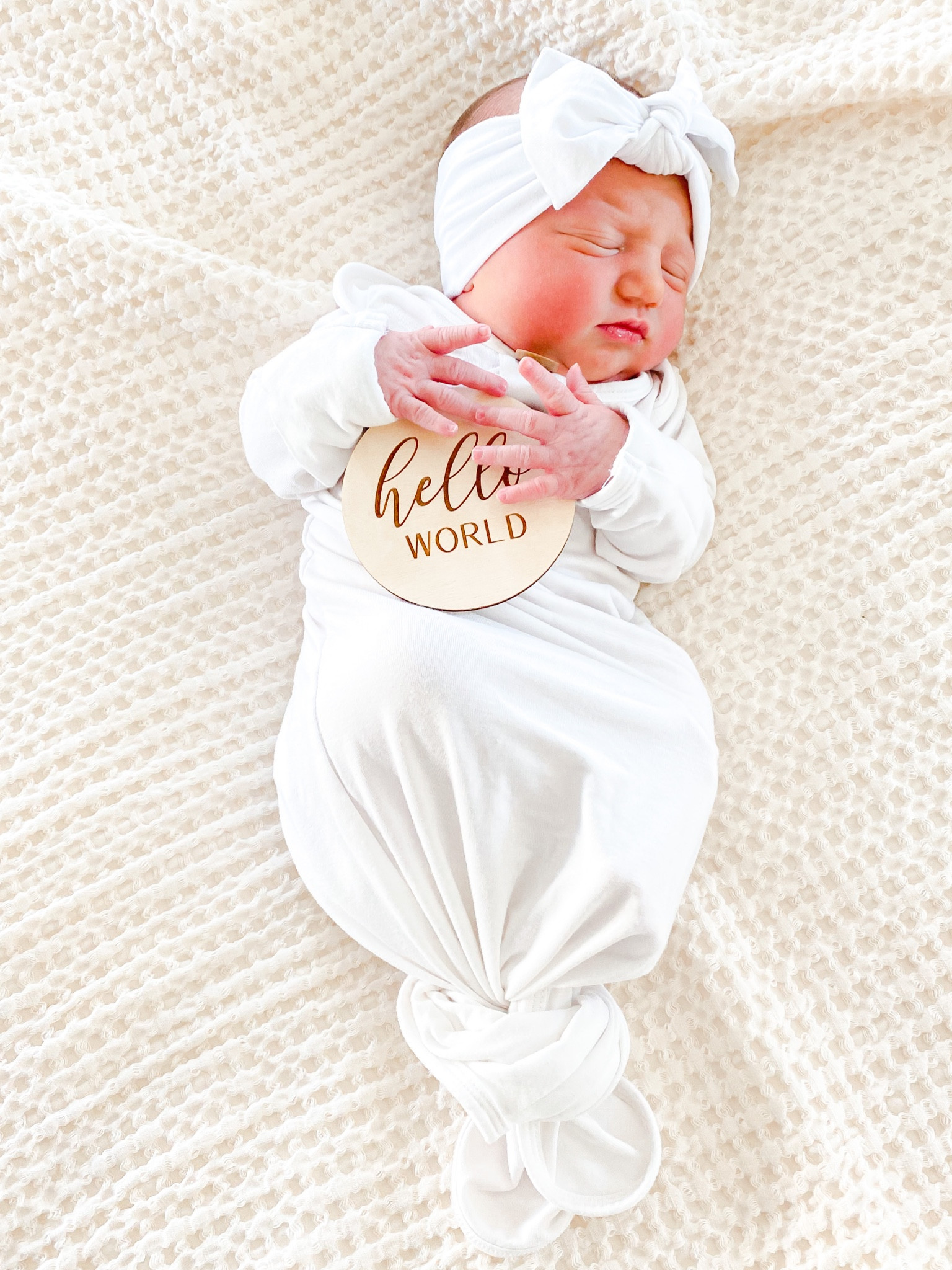 Hello world! I’m Eleanor Margaret👋🏻

Date | January 21, 2023
Time | 5:22 pm
Weight | 7 lbs 3 oz 
Length | 19.5 in

Thank you so much for all your thoughts & prayers — we are all doing great!🤍 Will share more on how special her name is & the meaning!

#sheshere #itsagirl #birthannouncement #newborn #helloworld #eleanormargaret #birthstats #milestonemarkers #milestonediscs #newbornoutfit #knottedgown 

#LTKbump #LTKbaby #LTKfamily