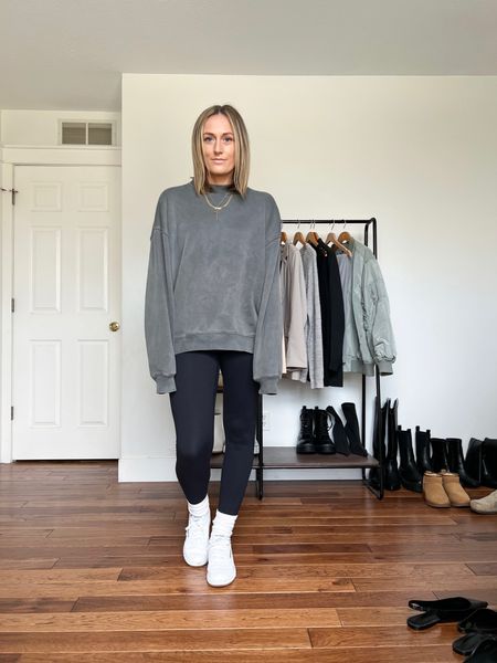 Spring outfits. Spring outfit idea. Casual outfits. Casual outfit idea. Oversized sweatshirt. Leggings. Sports mom outfit. Mom outfit.

#LTKfindsunder50 #LTKfindsunder100 #LTKSeasonal