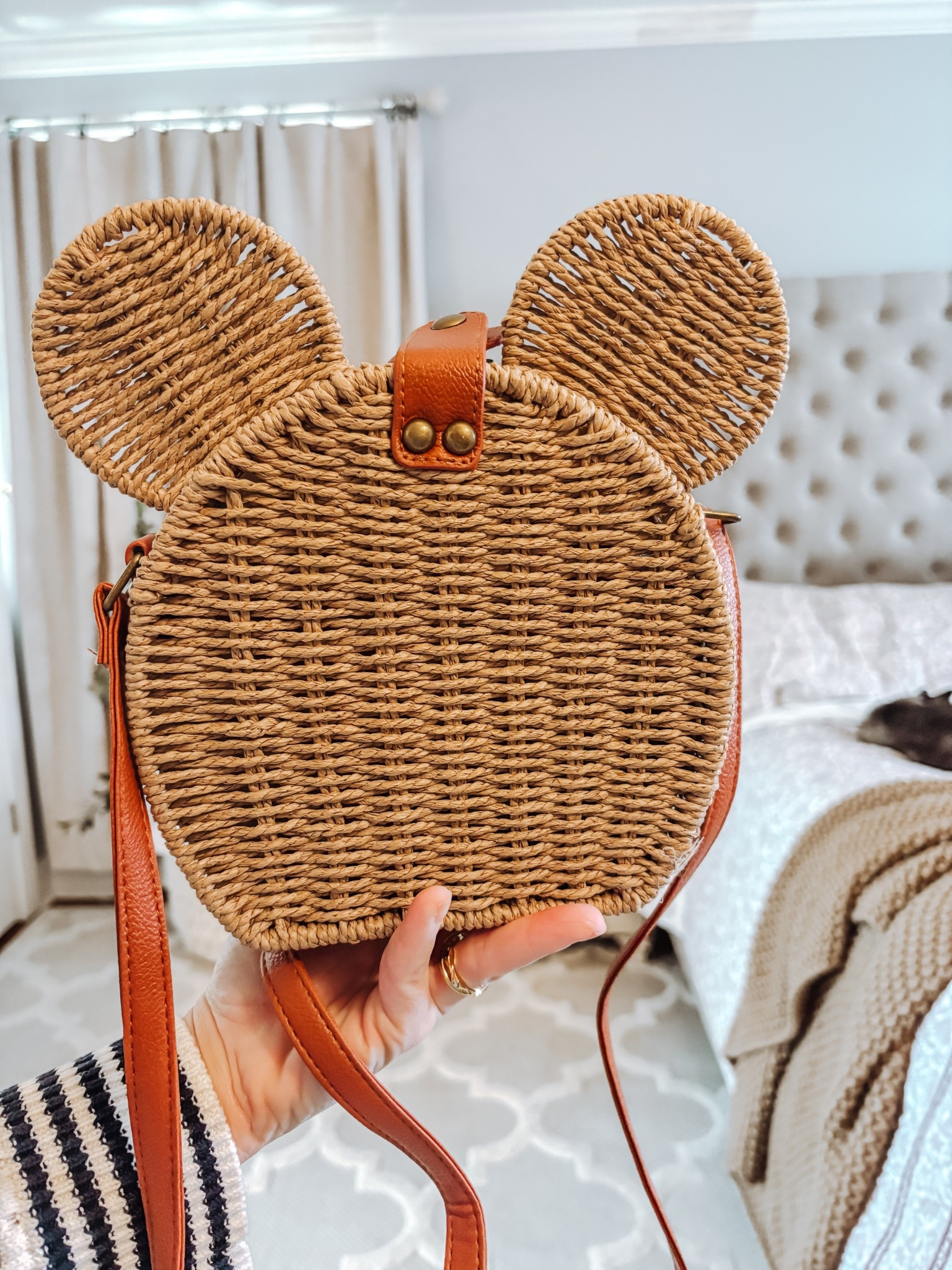 Disney bag! How adorable?!!!!

#LTKStyleTip #LTKGiftGuide #LTKFindsUnder50