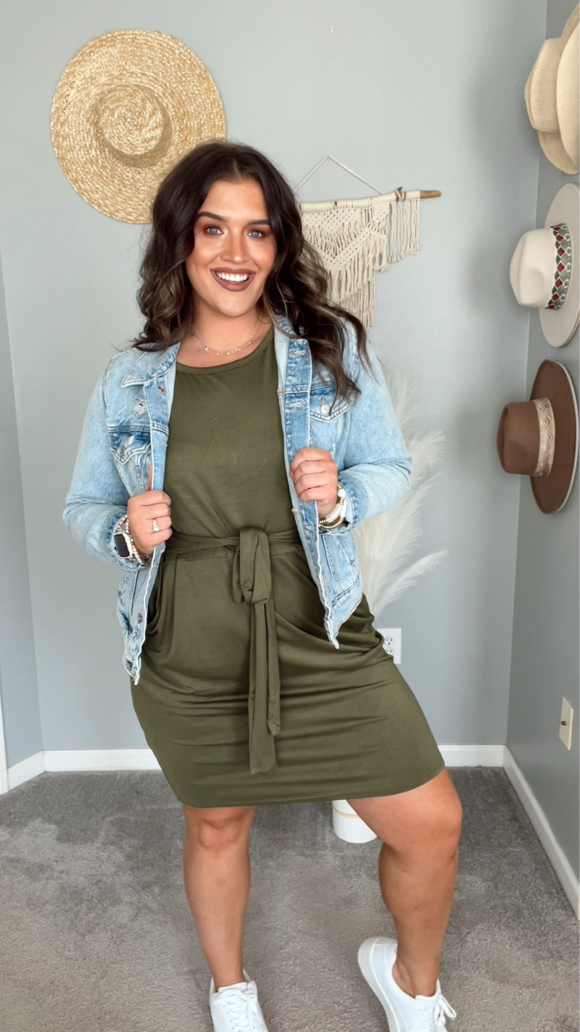 Midsize casual Fall transition OOTD 🌿☀️👗
Dress: XL 
Jean jacket: L, need size up 
#midsizeoutfits #ootd #casualoutfits #falloutfits #falltransition #summerstyle #tshirtdress #casualdress #affordablefashion #easyoutfit #styleinspo #sneakers 

#LTKSeasonal #LTKcurves #LTKstyletip