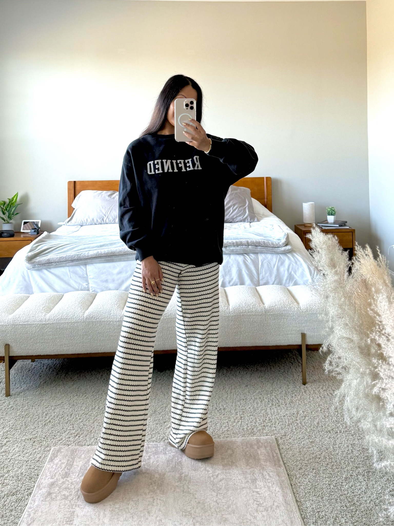 comfy outfit of the day 🖤🤍

#LTKShoeCrush #LTKStyleTip