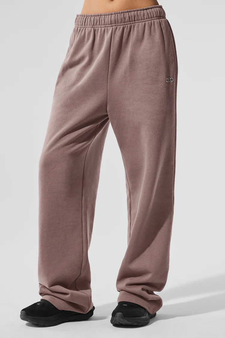 Accolade Straight Leg Sweatpant | Alo Yoga (US)