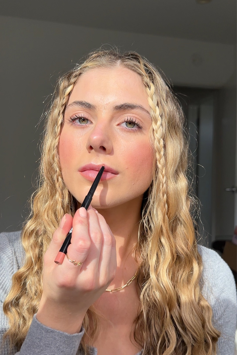 the prettiest nude lip liner!! 

#LTKFind #LTKBacktoSchool #LTKbeauty