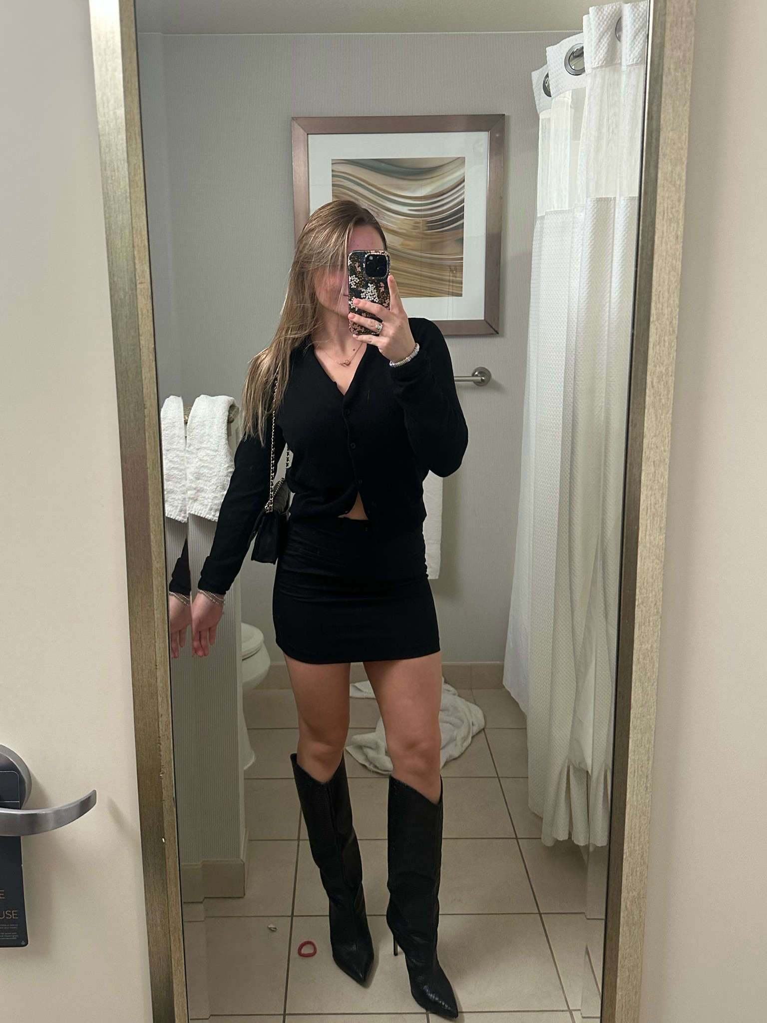 Another game another ootg!! 🖤 black is always my go to! Skirt is $10!!!

#LTKfindsunder50 #LTKSeasonal #LTKfindsunder100