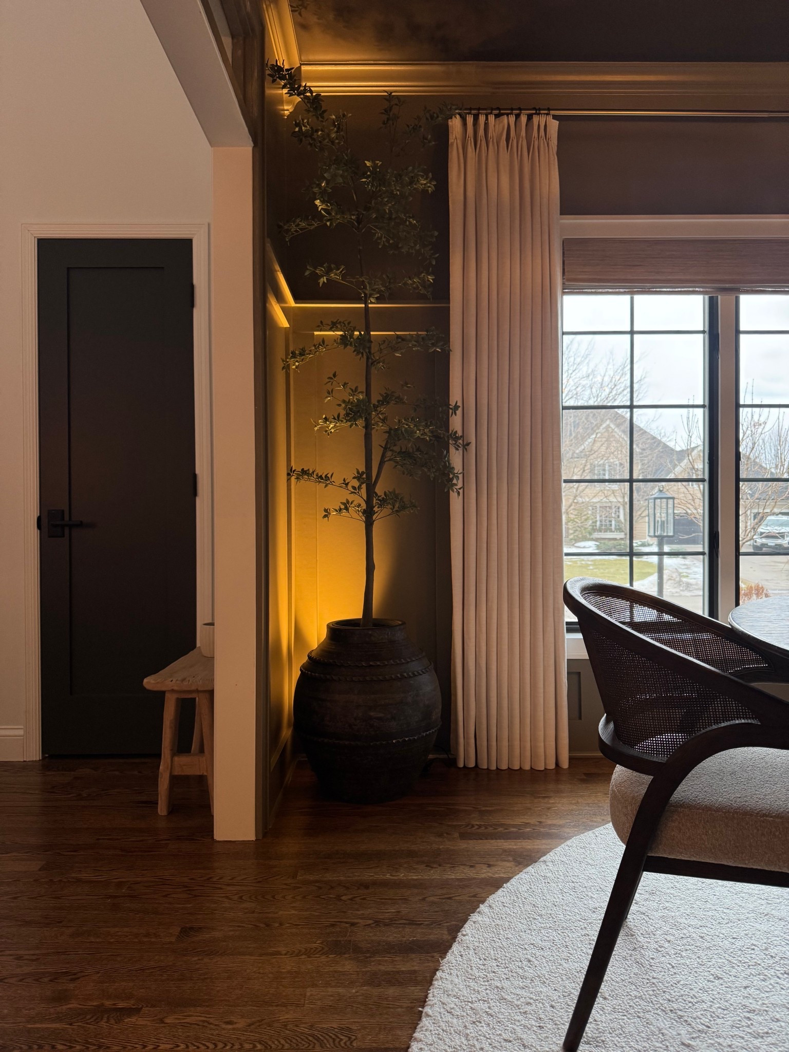 The uplighting I didn’t know we were missing. It’s a mood 🖤

#LTKHome